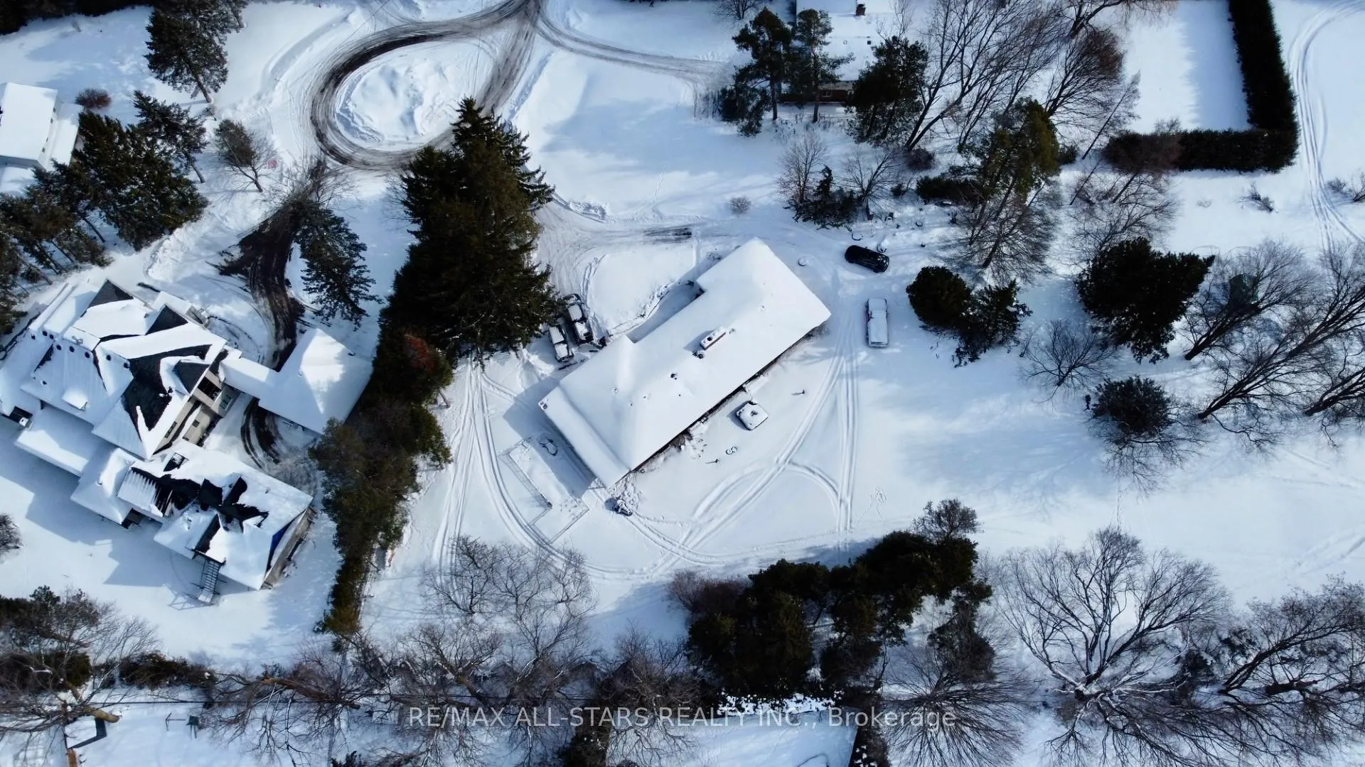 Photo 8 of 9 Kenlea Court, Aurora, Aurora Heights — HOMEH