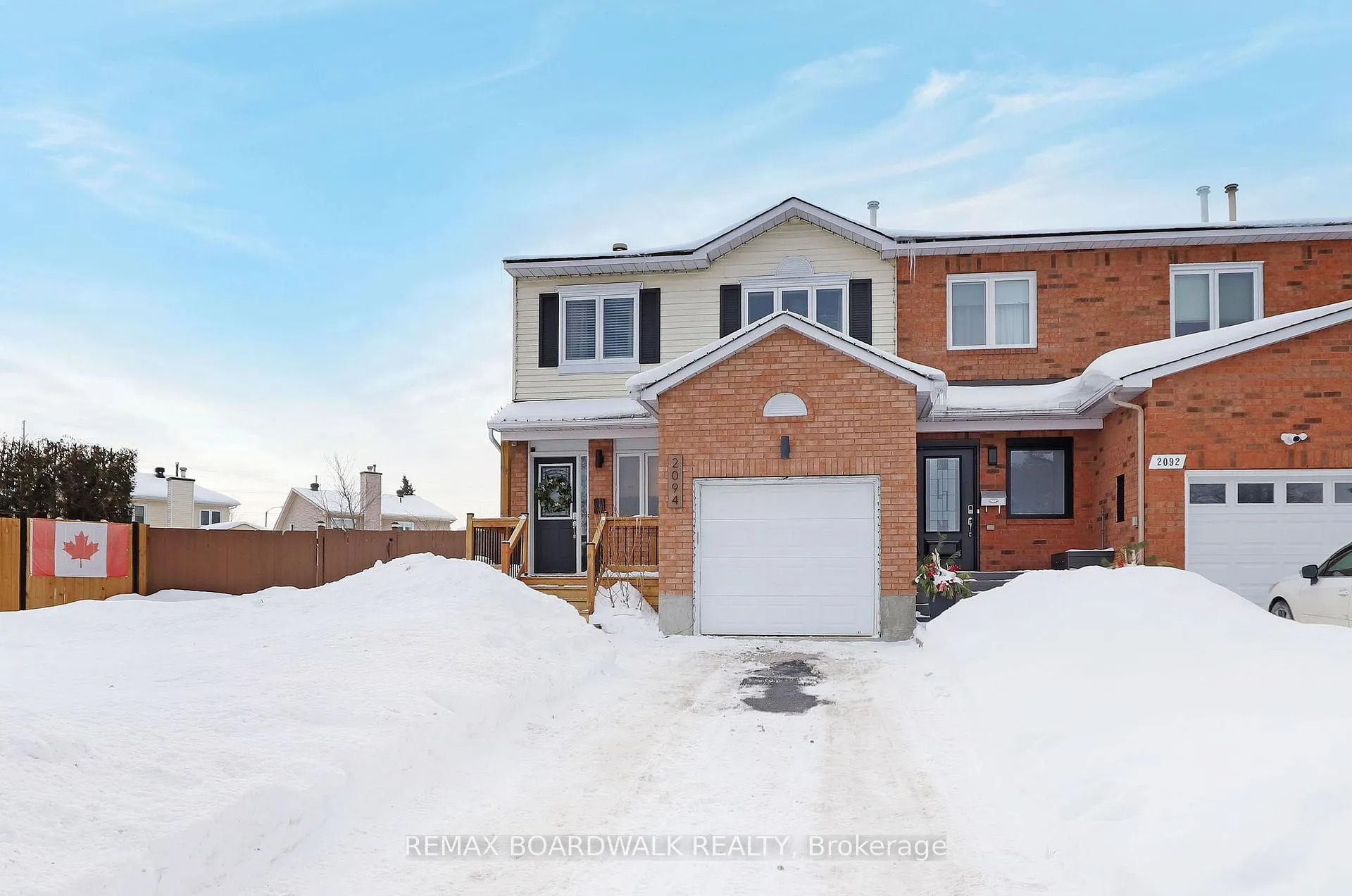 Photo 2 of 2094 Sunland Drive, Ottawa, Fallingbrook/Gardenway South — HOMEH