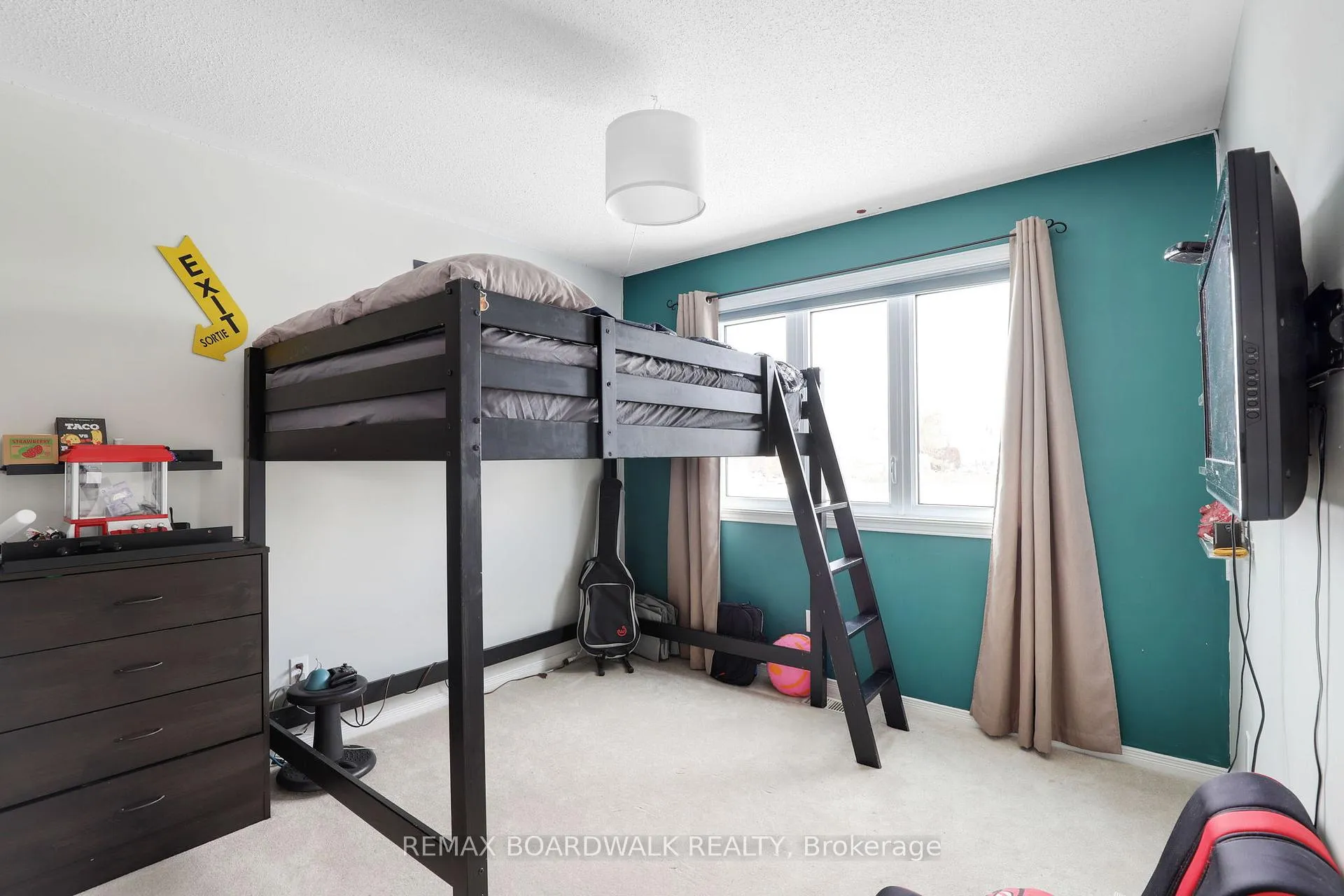 Photo 26 of 2094 Sunland Drive, Ottawa, Fallingbrook/Gardenway South — HOMEH