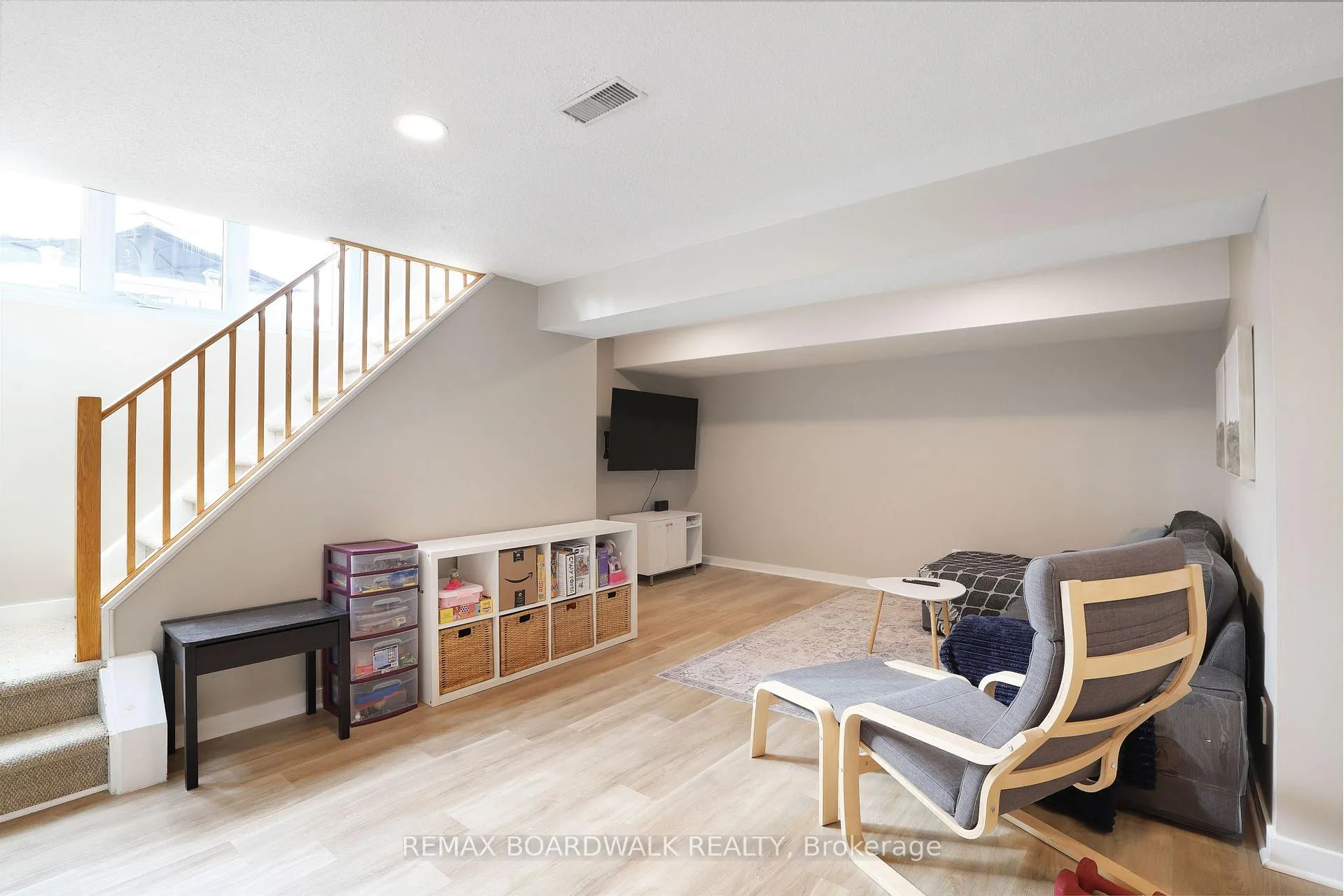 Photo 30 of 2094 Sunland Drive, Ottawa, Fallingbrook/Gardenway South — HOMEH