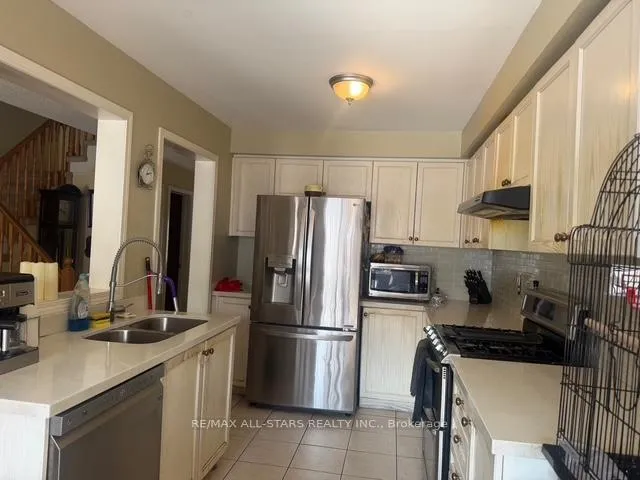 Photo 9 of 44 Toscana Drive, Whitby, Taunton North — HOMEH