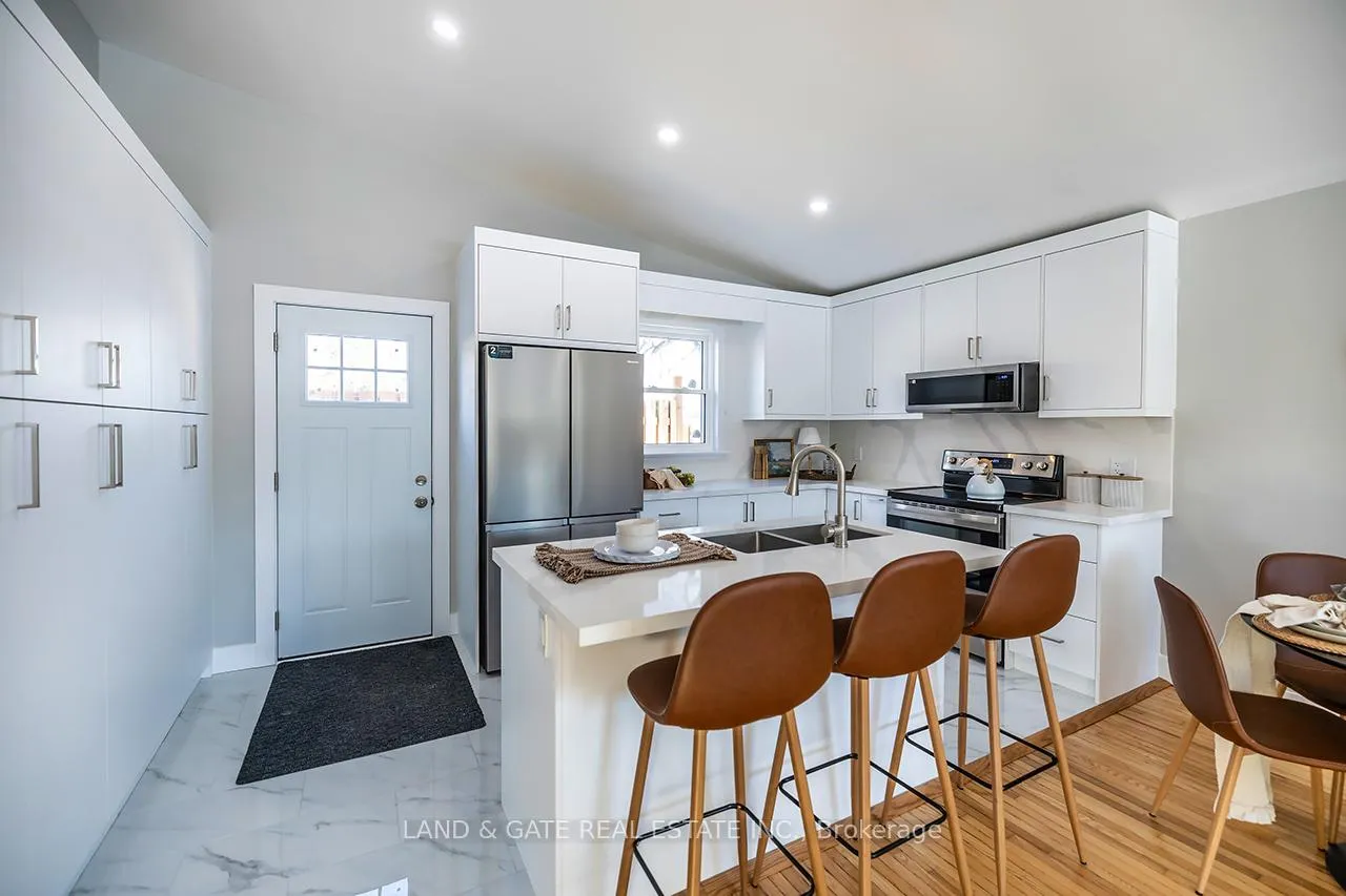 Photo 3 of 1377 Cedar Street, Oshawa, Lakeview — HOMEH
