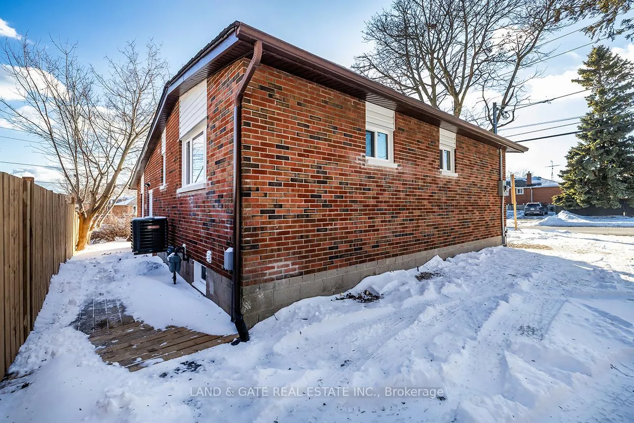 Photo 25 of 1377 Cedar Street, Oshawa, Lakeview — HOMEH