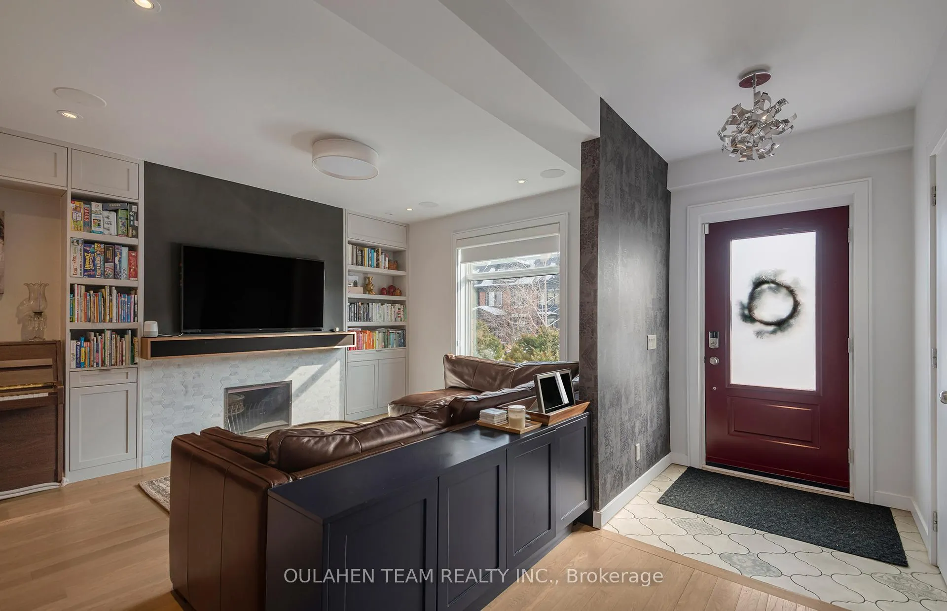 Photo 3 of 12 Duggan Avenue, Toronto, Yonge-St. Clair — HOMEH