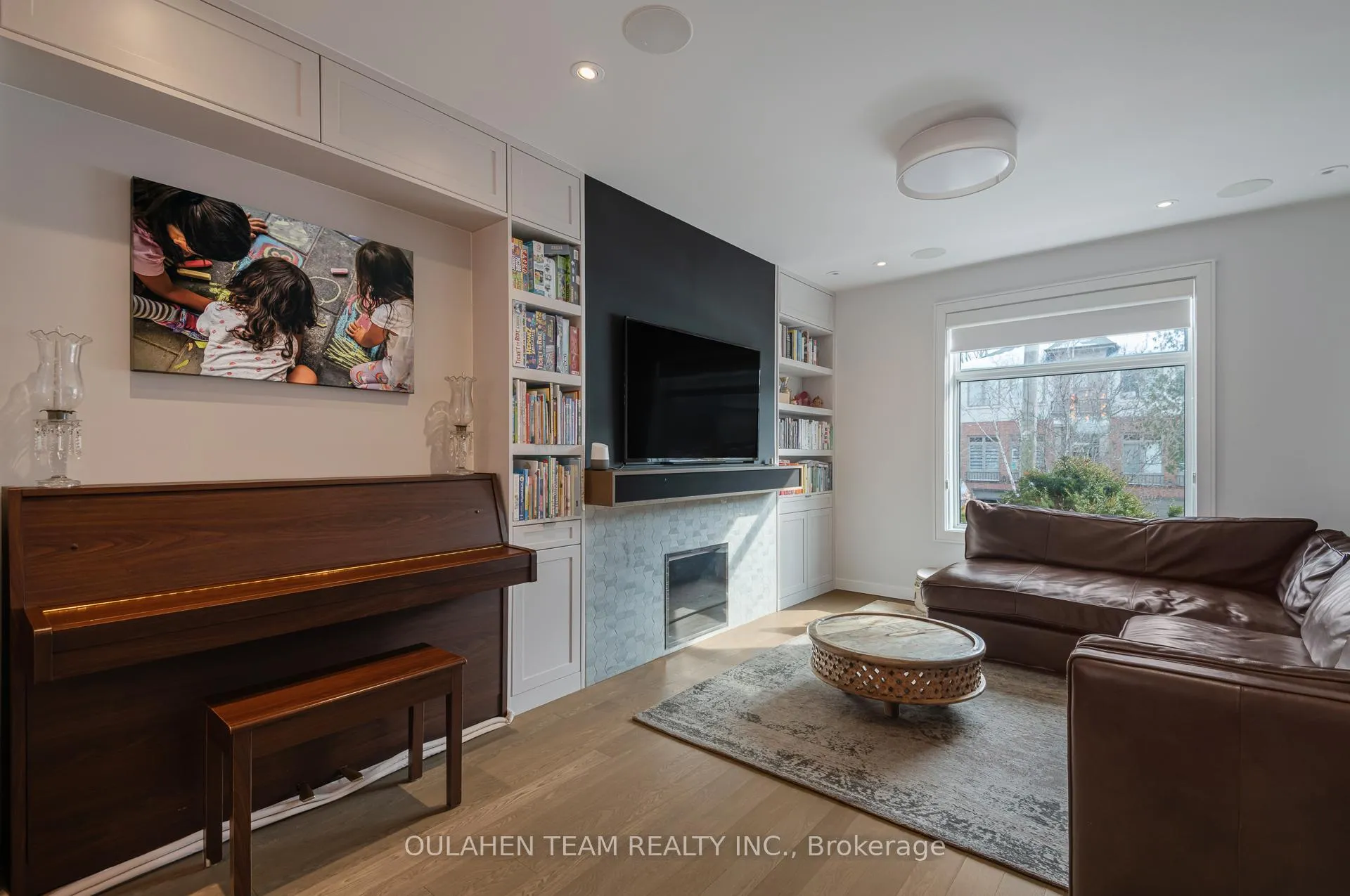 Photo 5 of 12 Duggan Avenue, Toronto, Yonge-St. Clair — HOMEH
