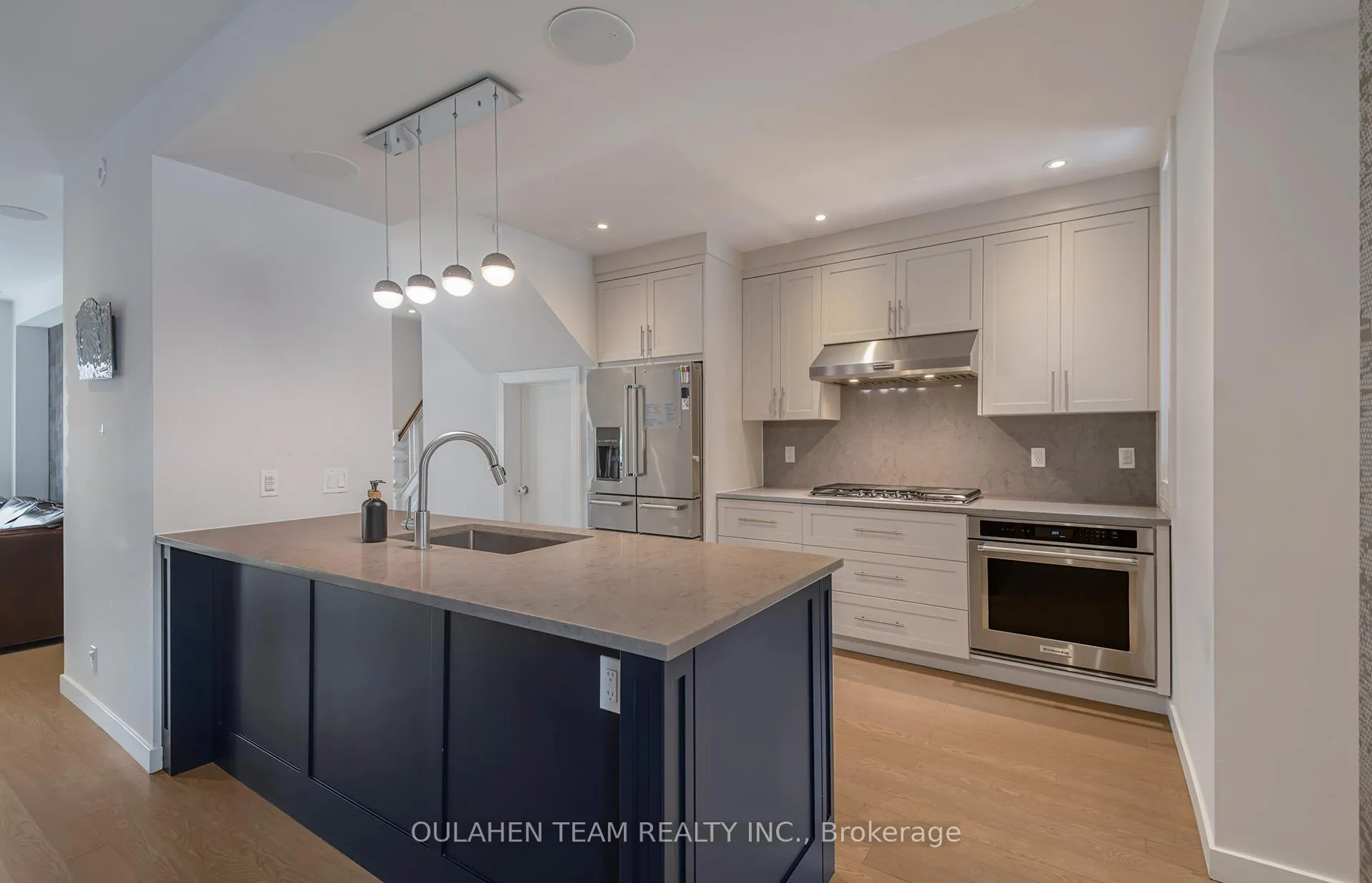 Photo 14 of 12 Duggan Avenue, Toronto, Yonge-St. Clair — HOMEH