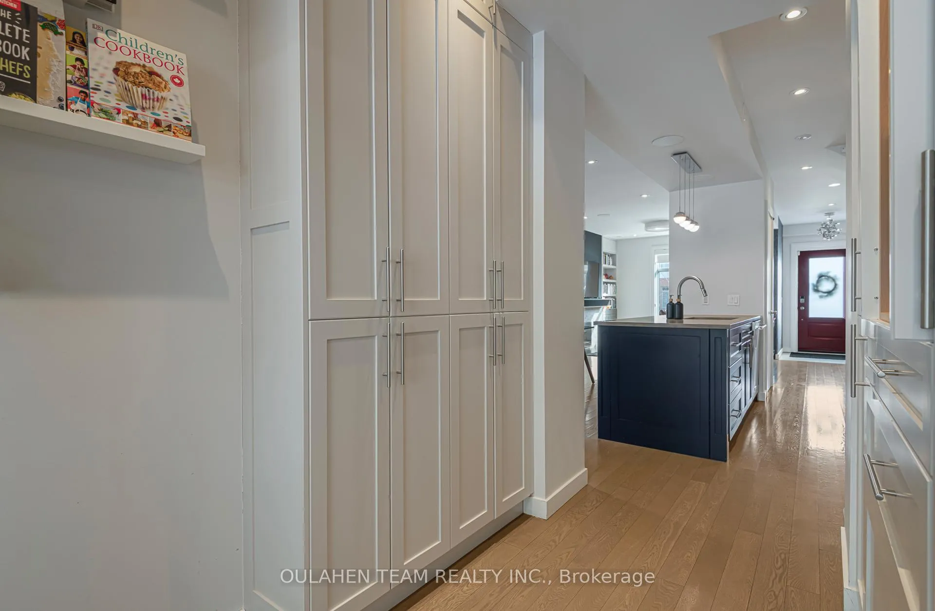 Photo 19 of 12 Duggan Avenue, Toronto, Yonge-St. Clair — HOMEH