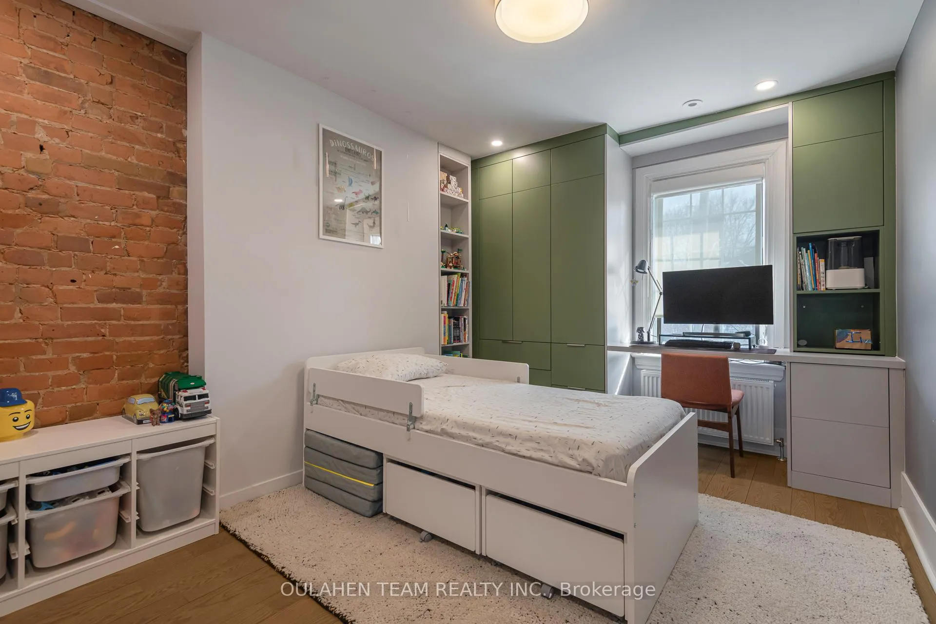 Photo 24 of 12 Duggan Avenue, Toronto, Yonge-St. Clair — HOMEH