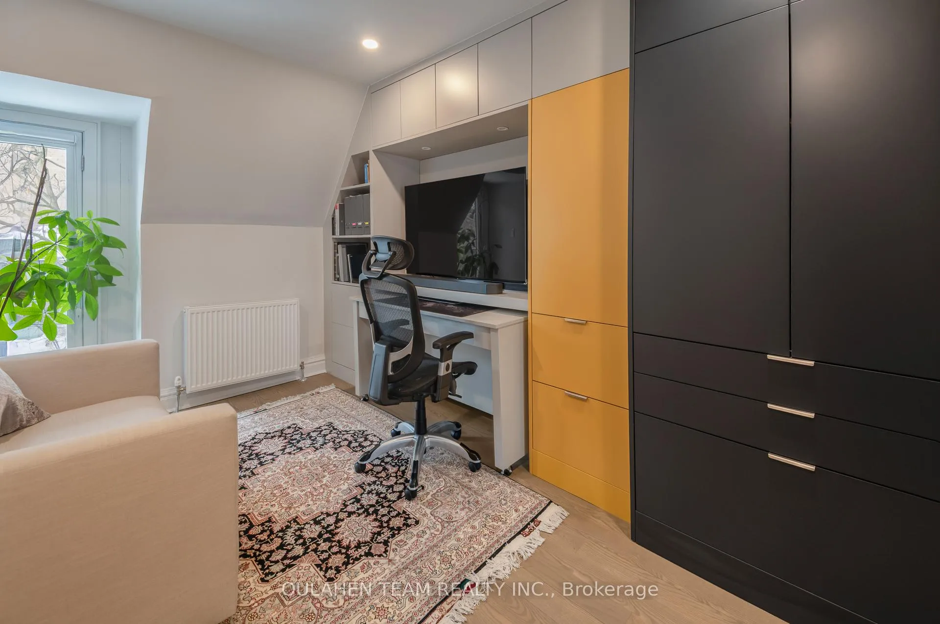 Photo 37 of 12 Duggan Avenue, Toronto, Yonge-St. Clair — HOMEH