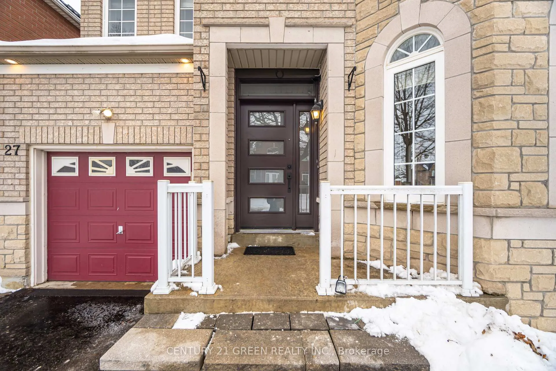 Photo 3 of 27 Outlook Terrace Drive, Markham, Greensborough — HOMEH