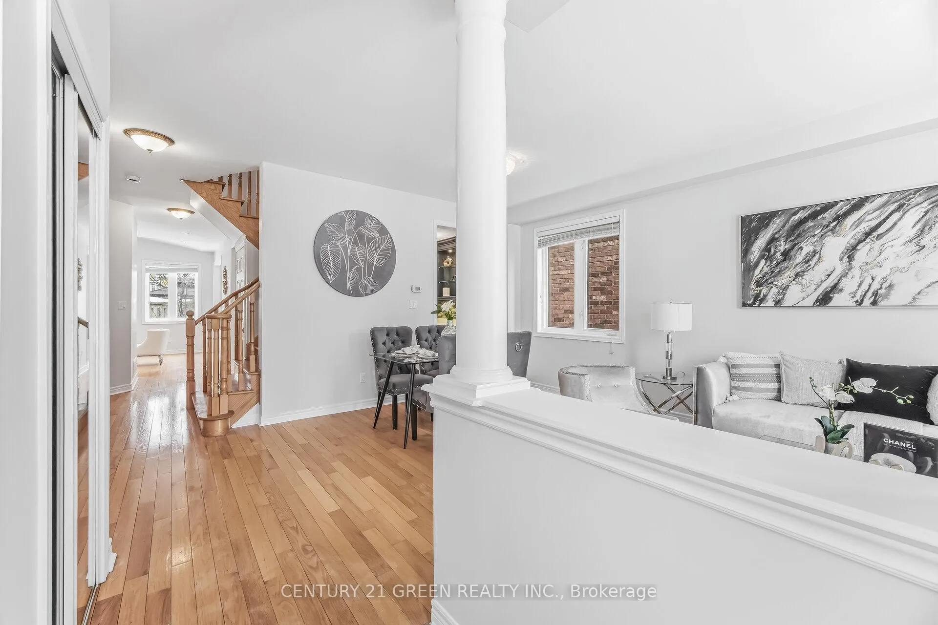 Photo 4 of 27 Outlook Terrace Drive, Markham, Greensborough — HOMEH