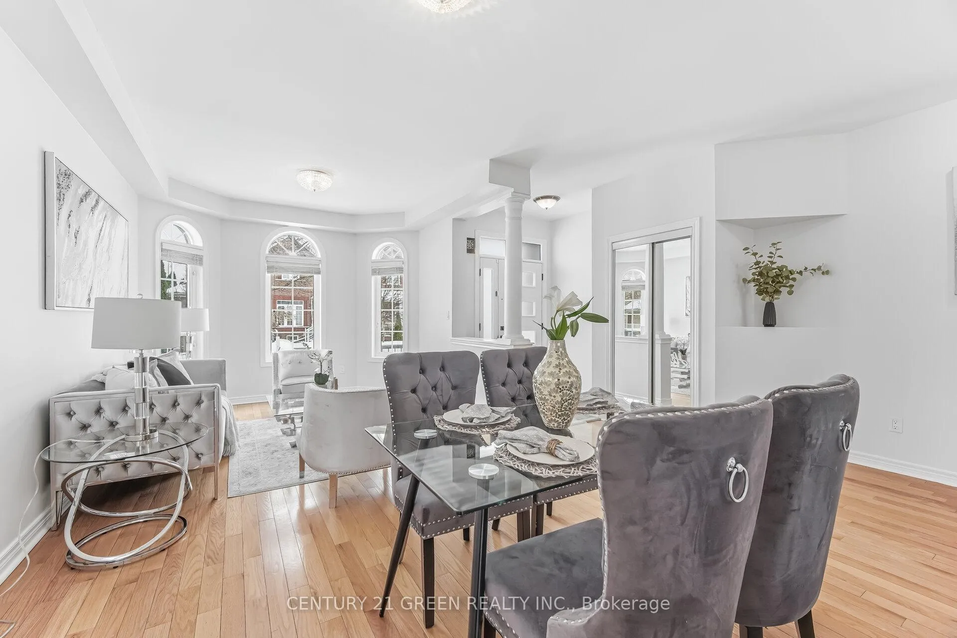 Photo 9 of 27 Outlook Terrace Drive, Markham, Greensborough — HOMEH