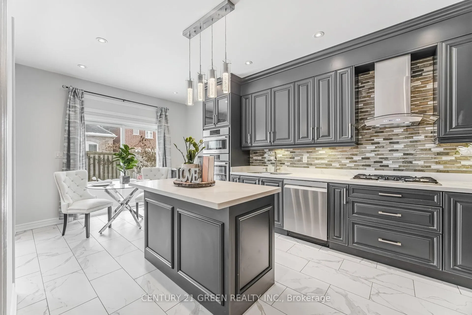 Photo 13 of 27 Outlook Terrace Drive, Markham, Greensborough — HOMEH