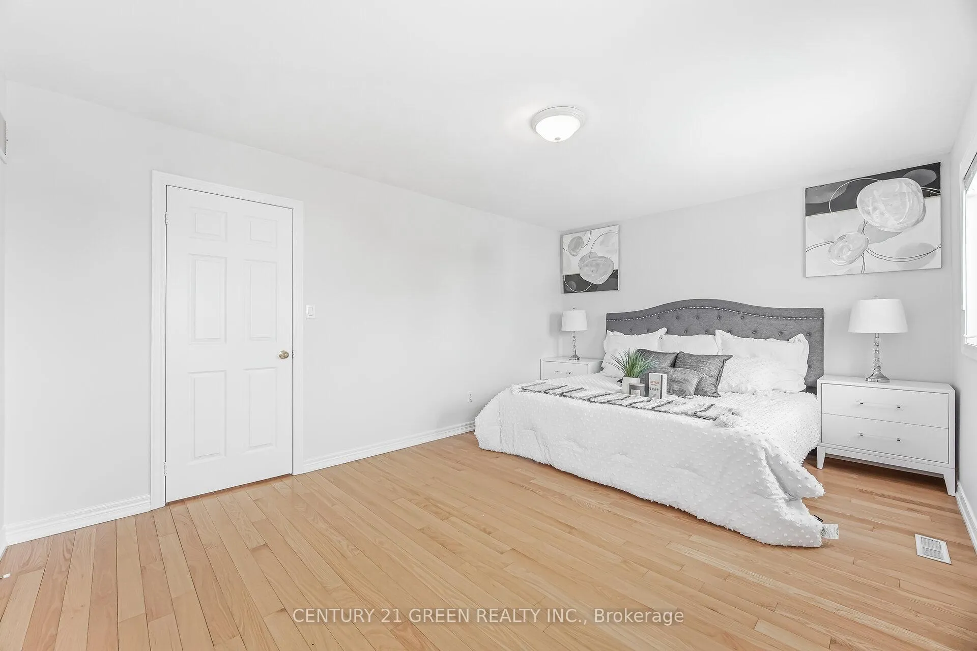 Photo 27 of 27 Outlook Terrace Drive, Markham, Greensborough — HOMEH