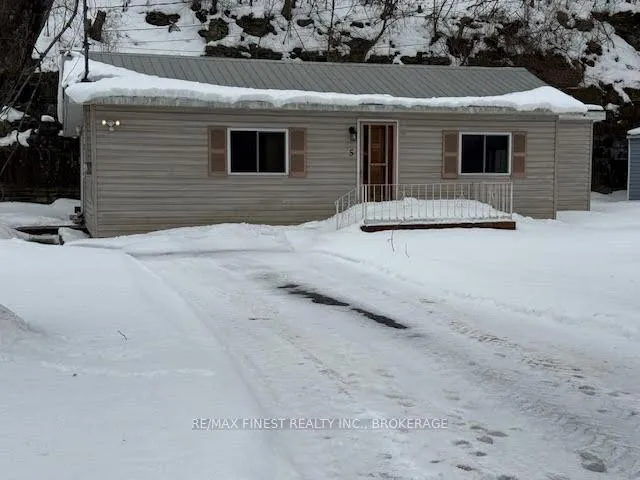 Photo 3 of 5 Pine Point Avenue, Kingston, Kingston East (incl CFB Kingston) — HOMEH