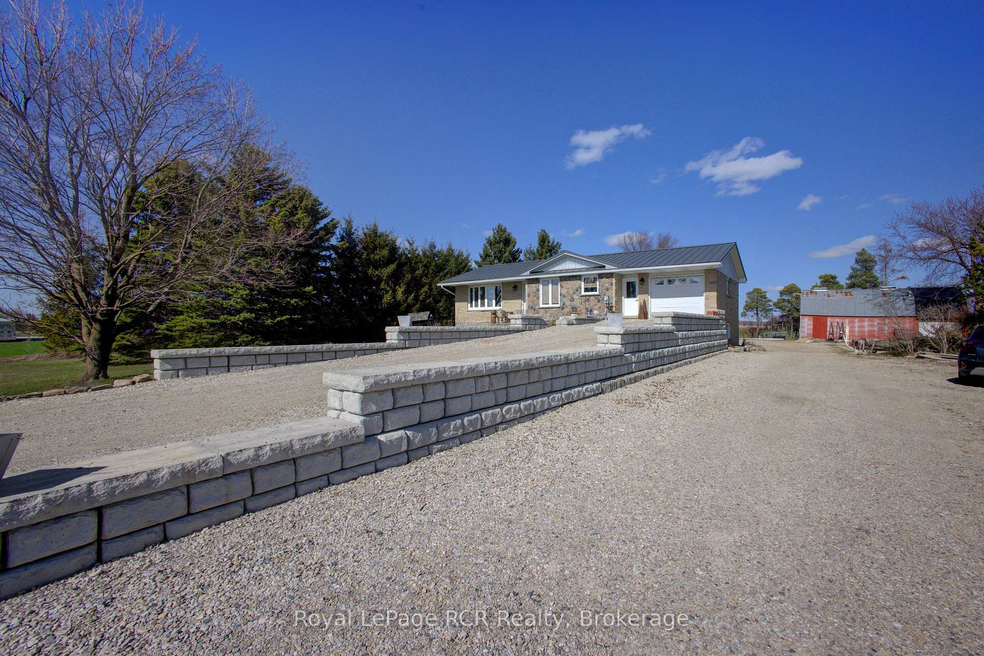 Front of 8715 Wellington Rd 7