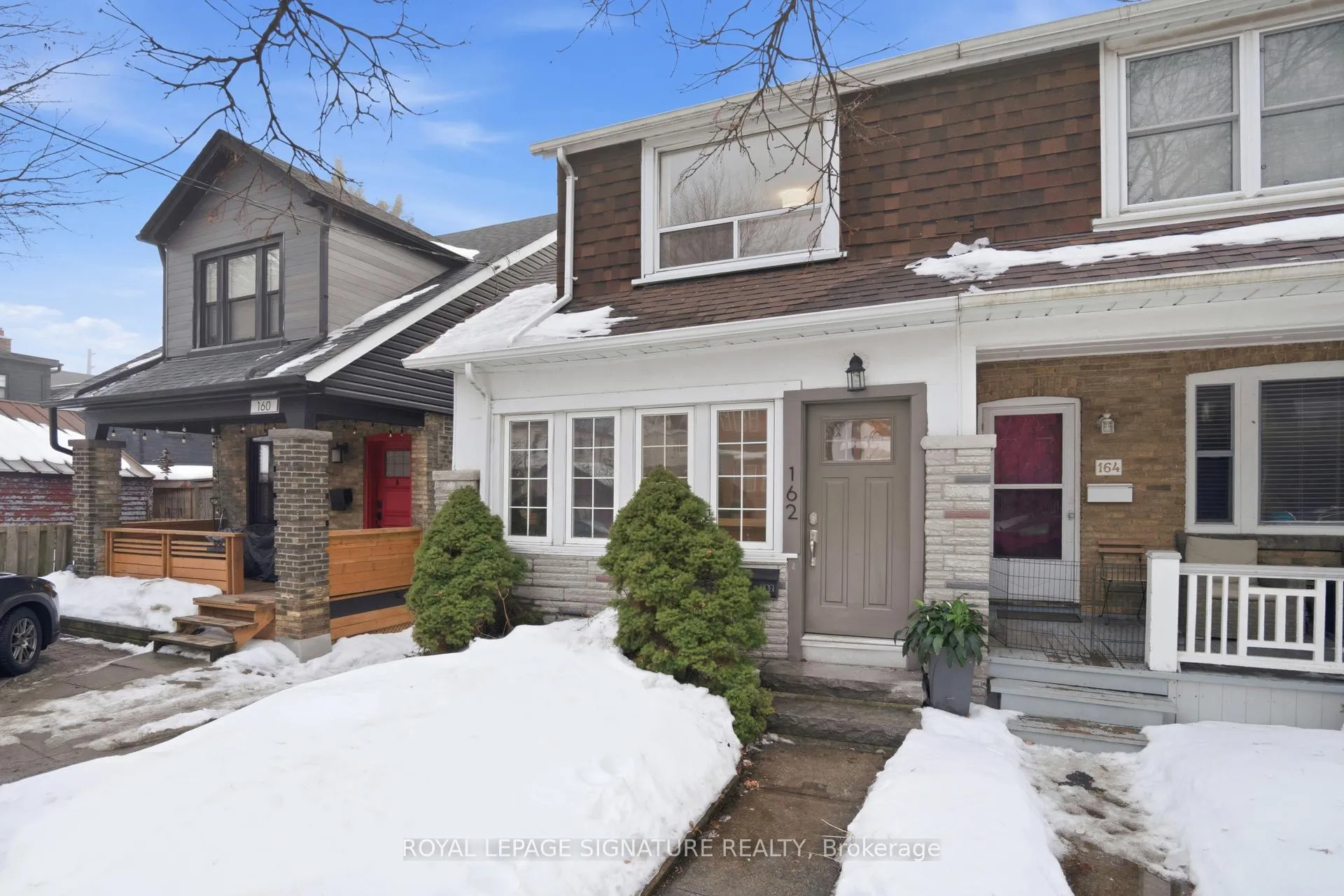 Photo 2 of 162 Kingsmount Park Road, Toronto, Woodbine Corridor — HOMEH