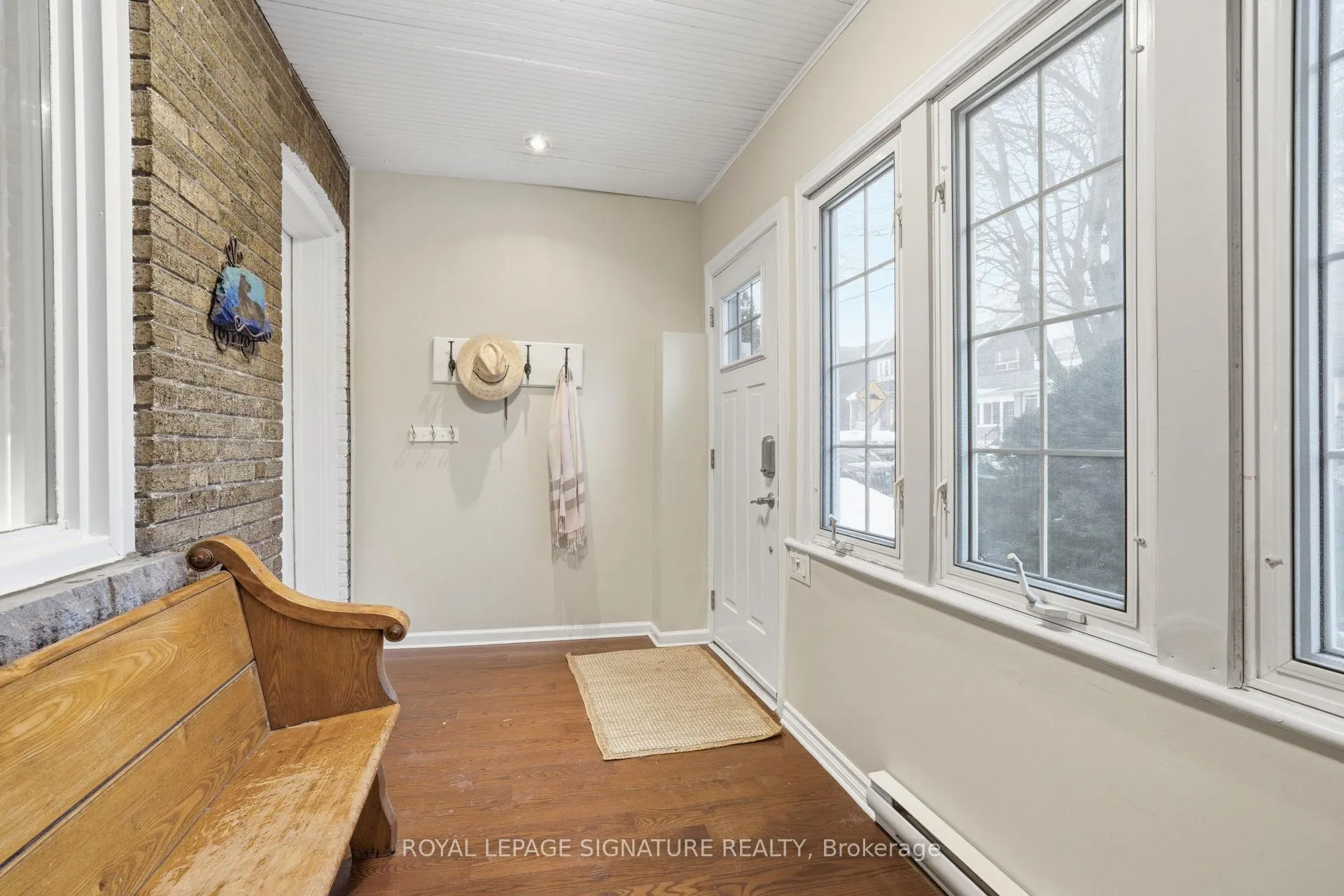 Photo 5 of 162 Kingsmount Park Road, Toronto, Woodbine Corridor — HOMEH