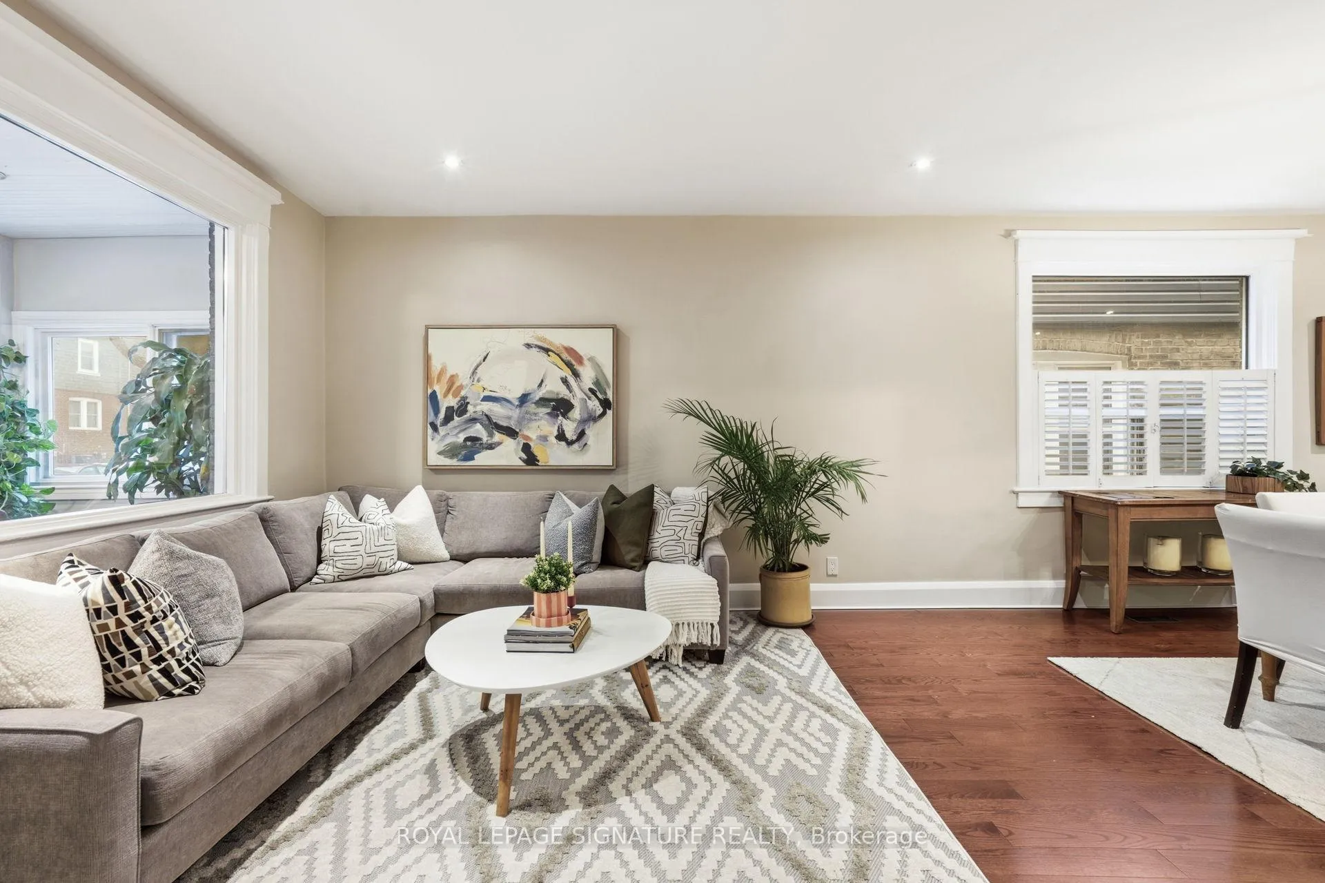 Photo 7 of 162 Kingsmount Park Road, Toronto, Woodbine Corridor — HOMEH