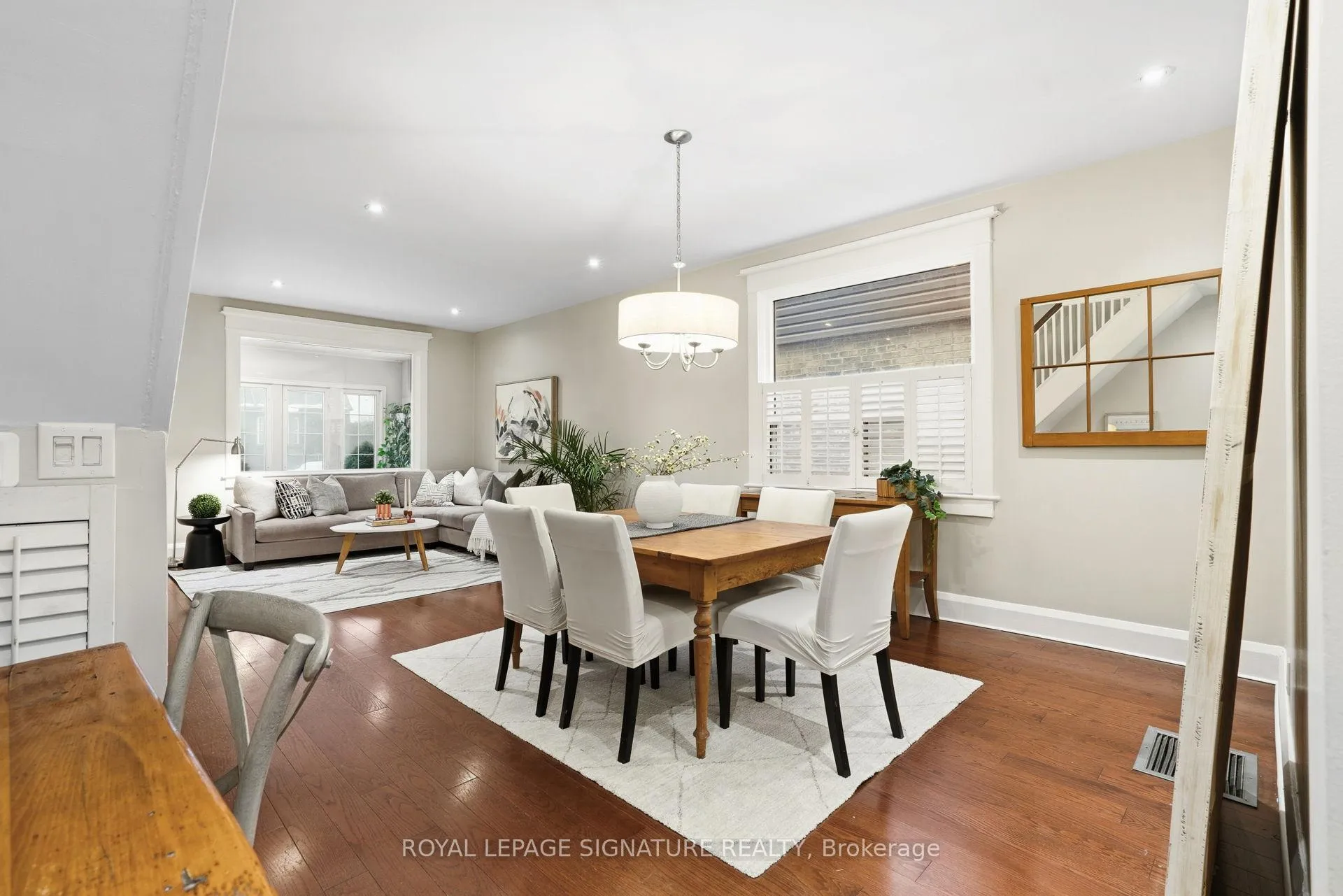 Photo 9 of 162 Kingsmount Park Road, Toronto, Woodbine Corridor — HOMEH