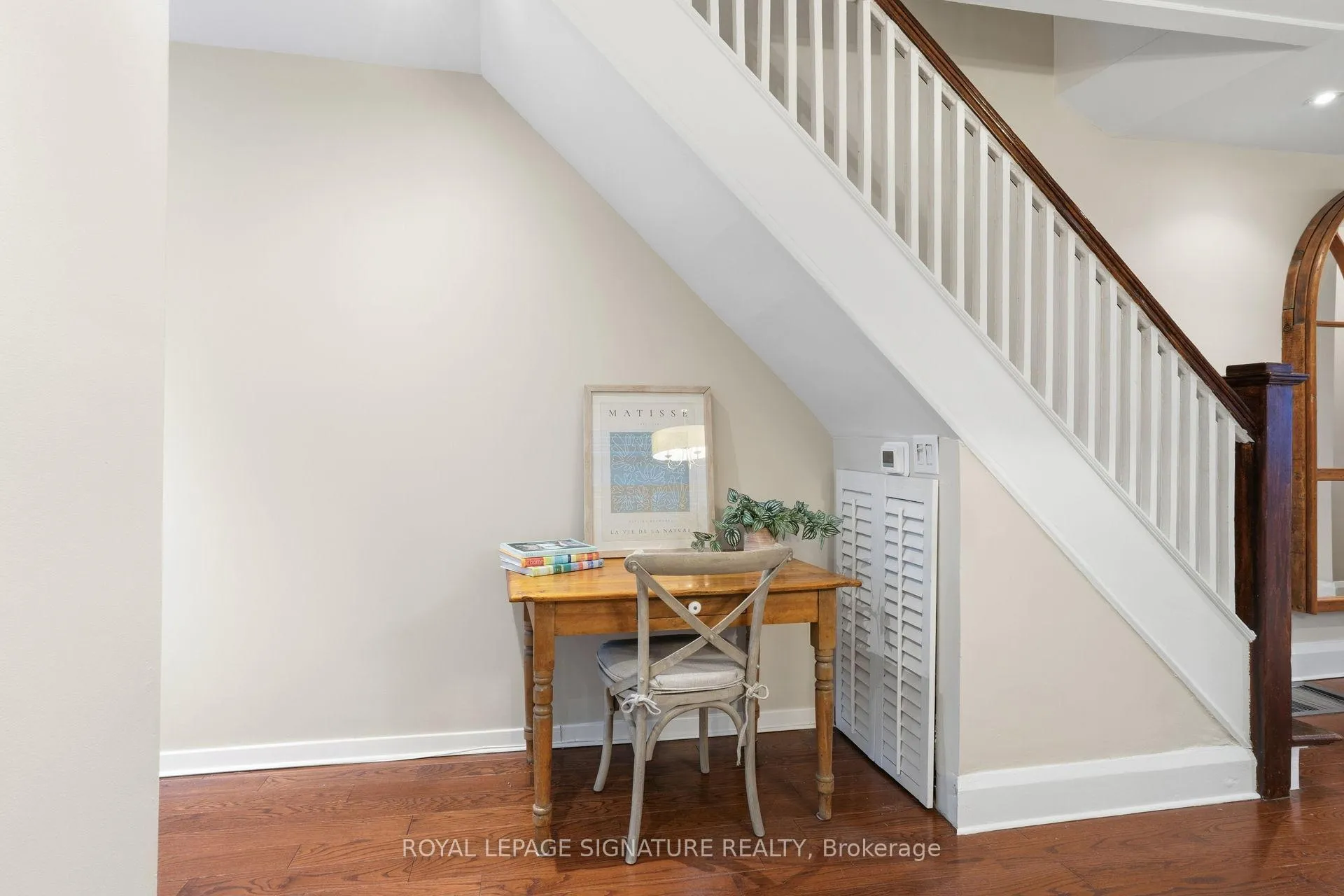 Photo 14 of 162 Kingsmount Park Road, Toronto, Woodbine Corridor — HOMEH