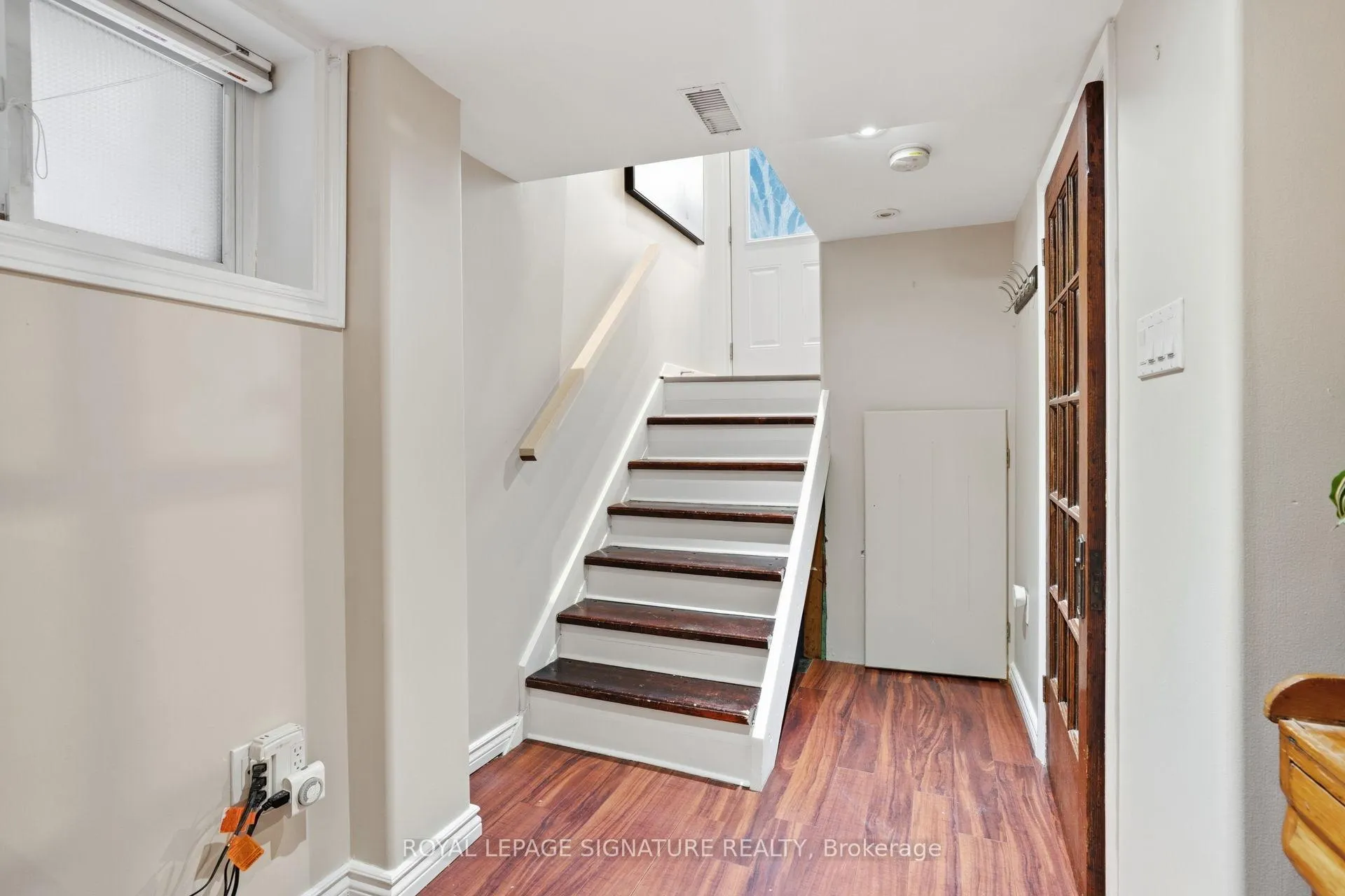 Photo 30 of 162 Kingsmount Park Road, Toronto, Woodbine Corridor — HOMEH