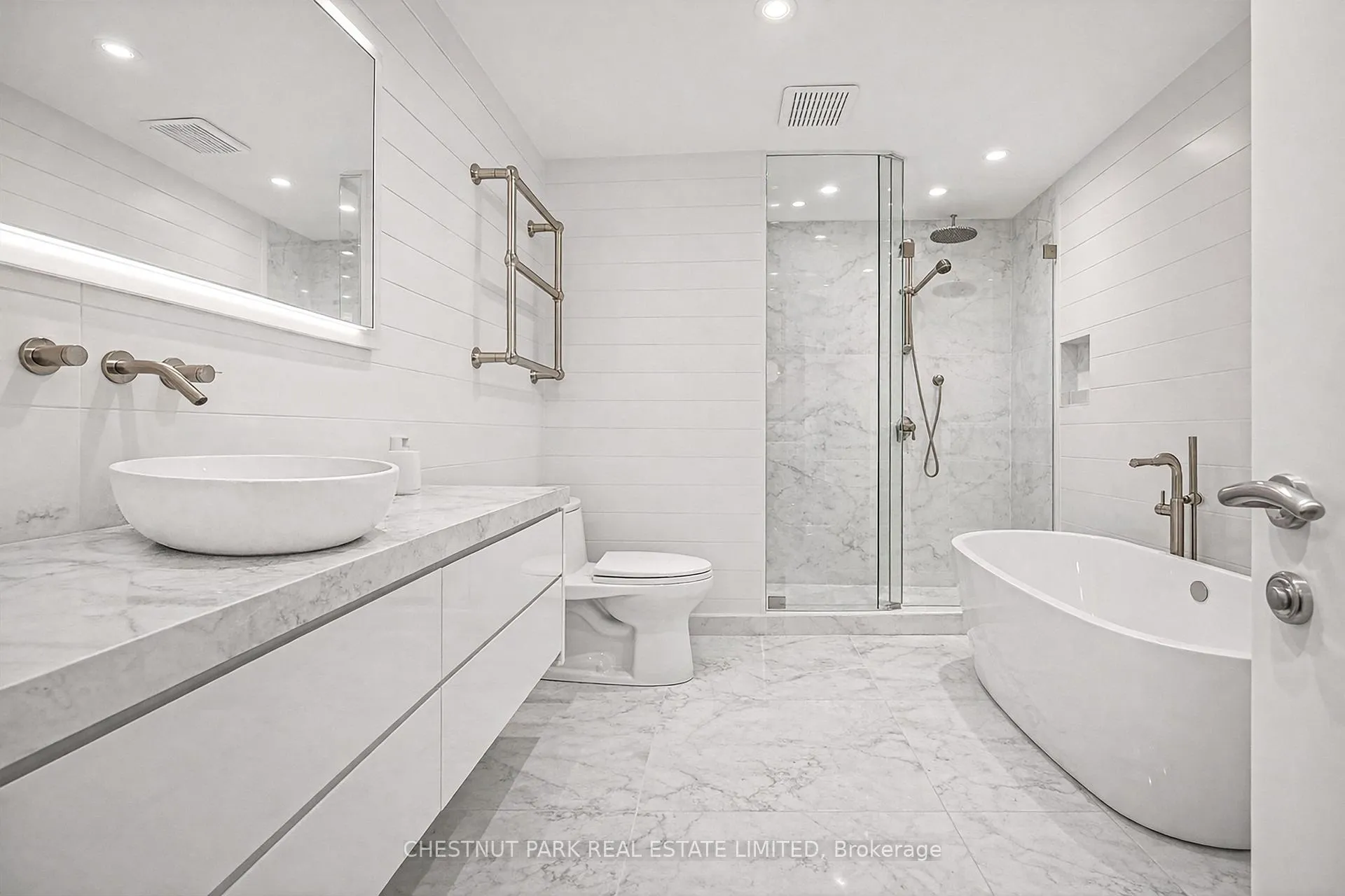 Photo 10 of Unit 604, 40 Rosehill Avenue, Toronto, Rosedale-Moore Park — HOMEH