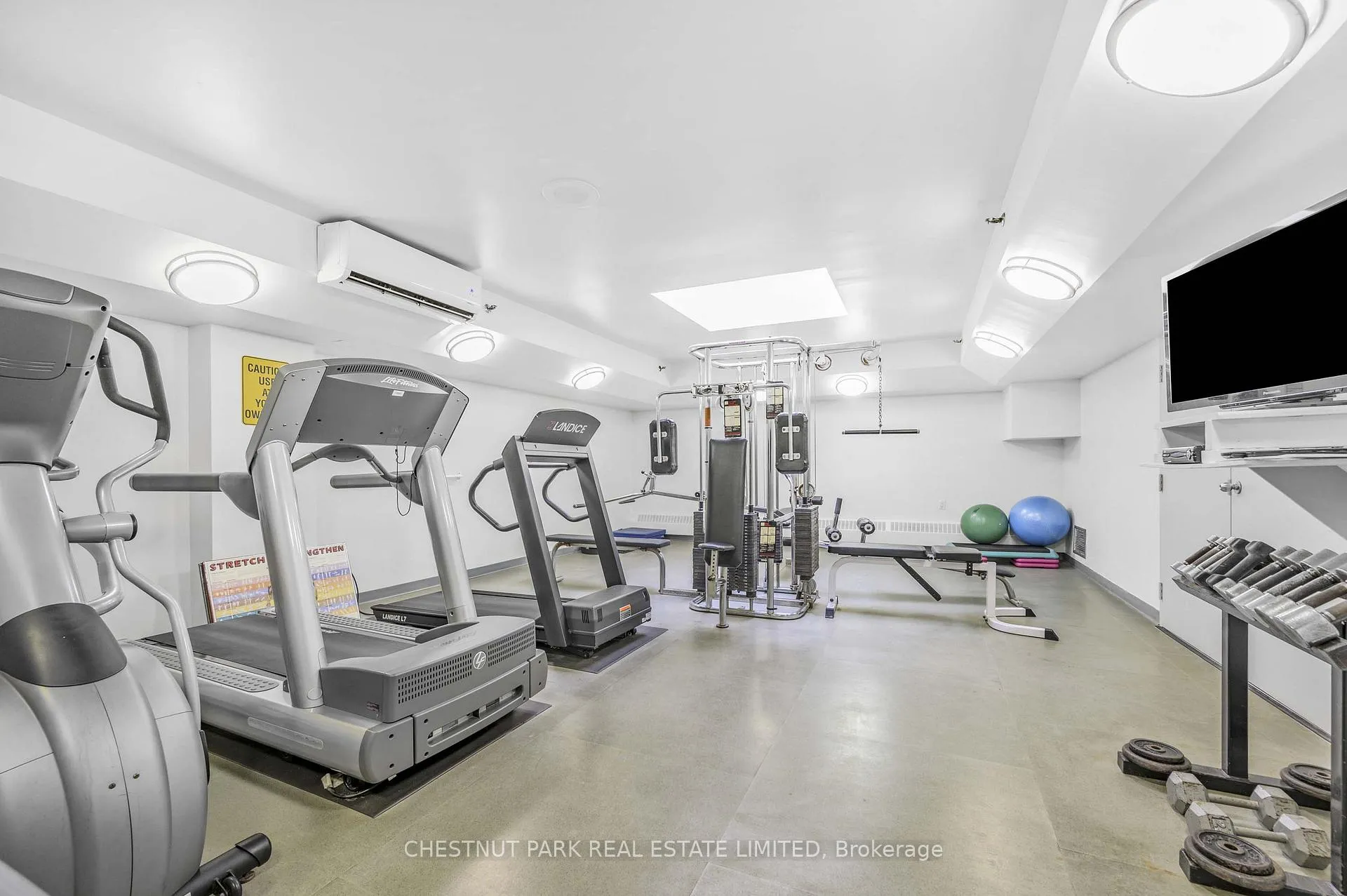 Photo 27 of Unit 604, 40 Rosehill Avenue, Toronto, Rosedale-Moore Park — HOMEH