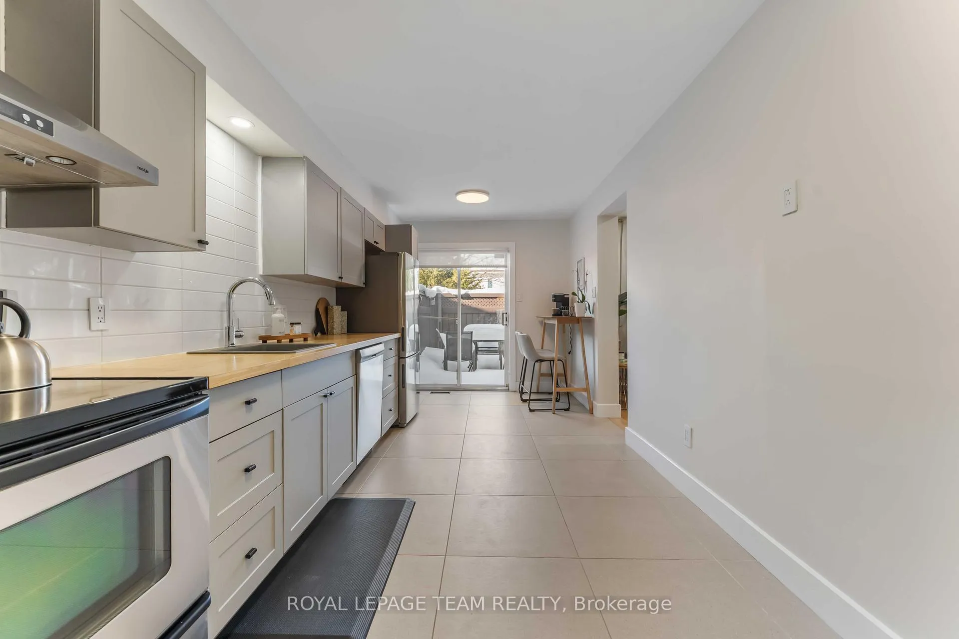 Photo 14 of 57 Redpath Drive, Ottawa, Barrhaven East — HOMEH