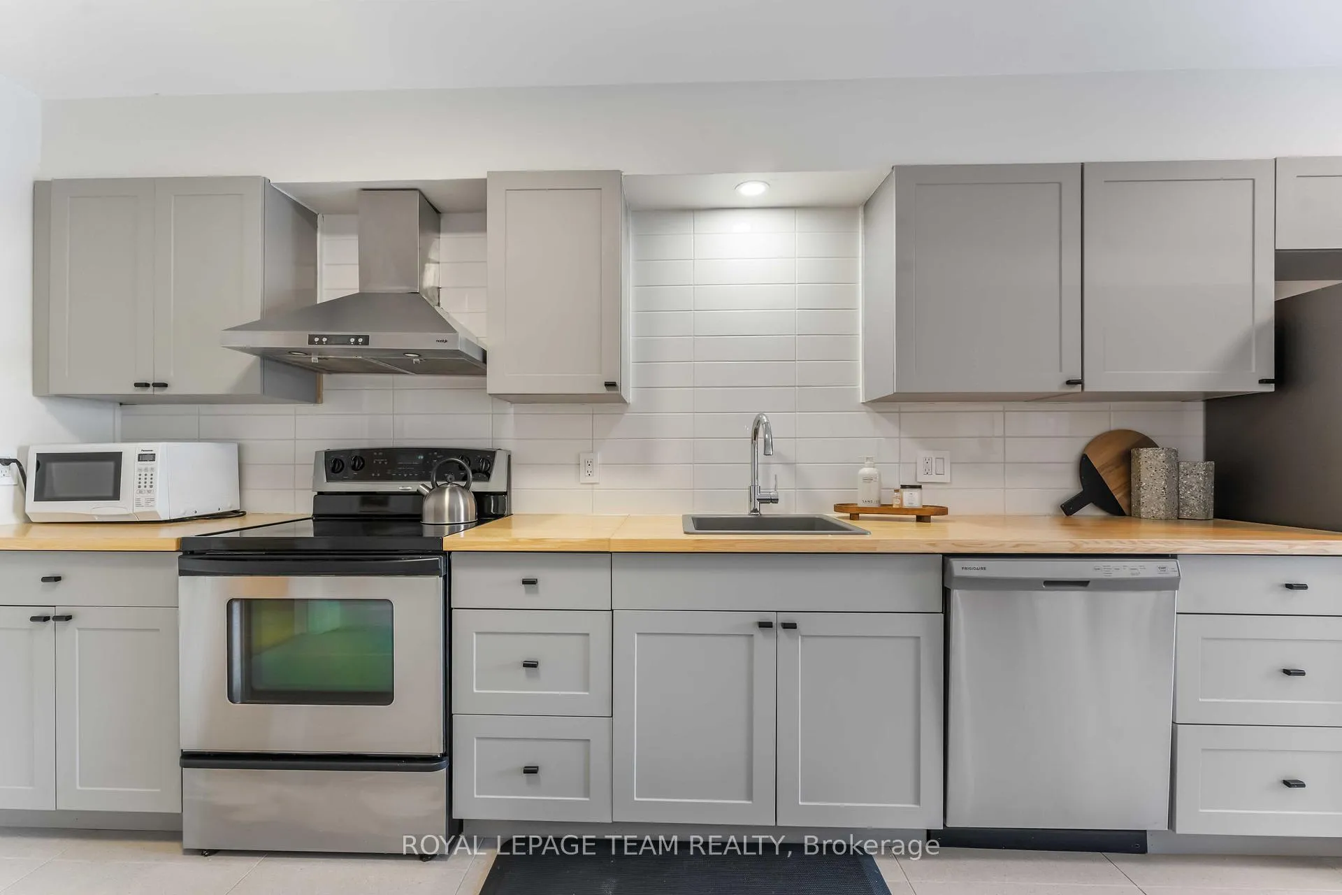 Photo 15 of 57 Redpath Drive, Ottawa, Barrhaven East — HOMEH