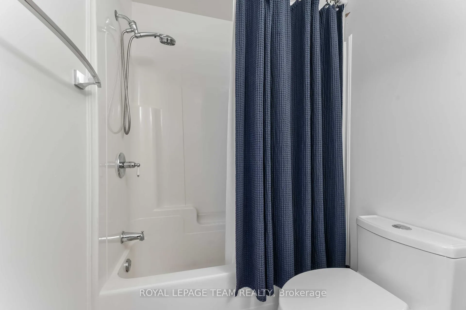 Photo 31 of 57 Redpath Drive, Ottawa, Barrhaven East — HOMEH