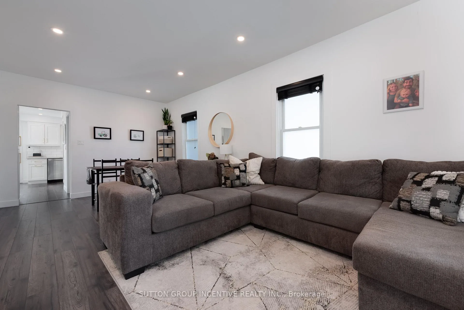 Photo 6 of 87 Dunlop Street, Orillia — HOMEH