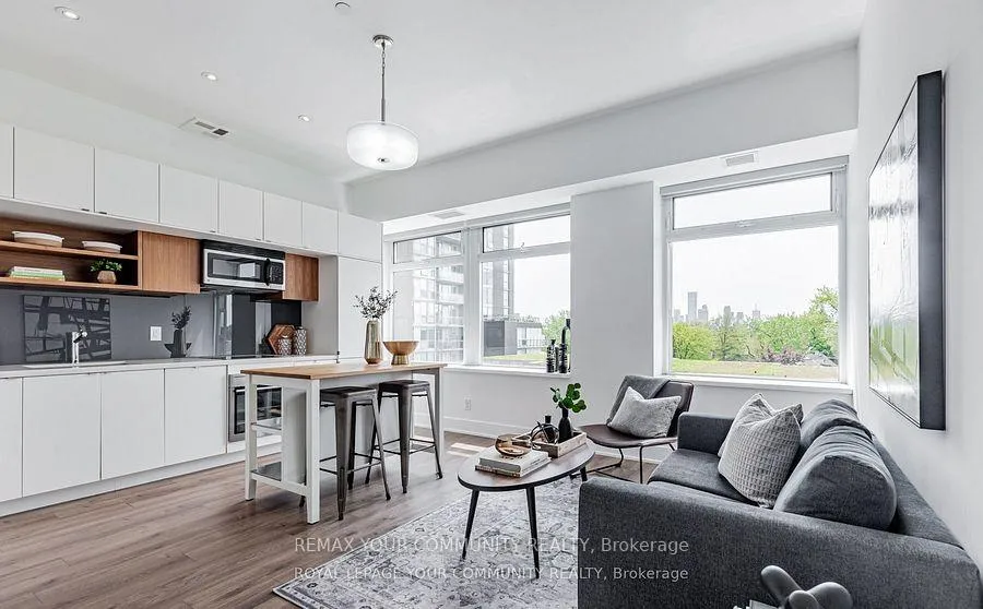 Photo 5 of Unit 415, 111 St. Clair Avenue W, Toronto, Yonge-St. Clair — HOMEH