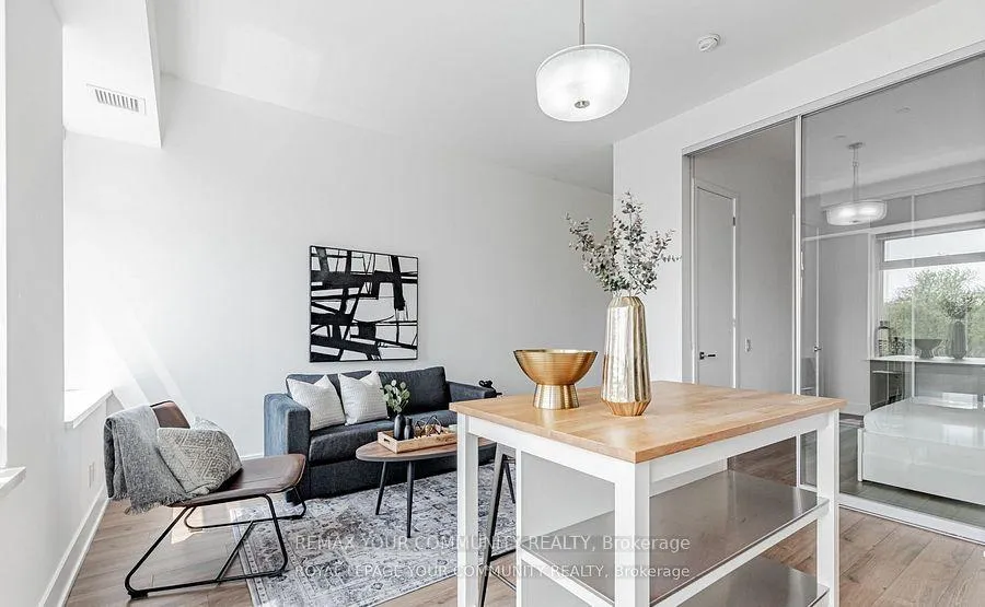 Photo 6 of Unit 415, 111 St. Clair Avenue W, Toronto, Yonge-St. Clair — HOMEH