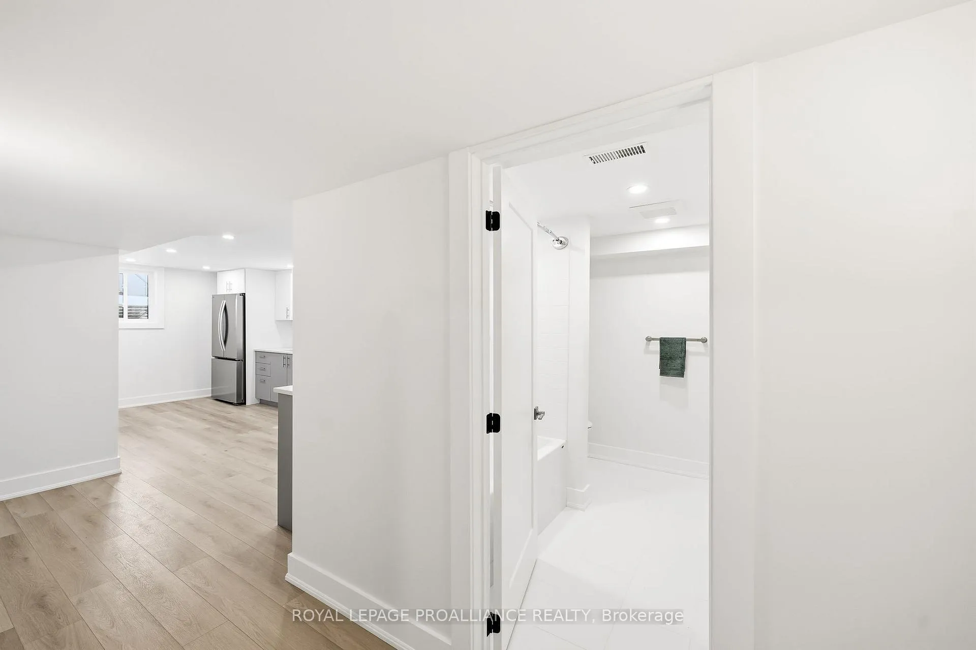 Photo 15 of 45 Hamilton Avenue, Cobourg — HOMEH