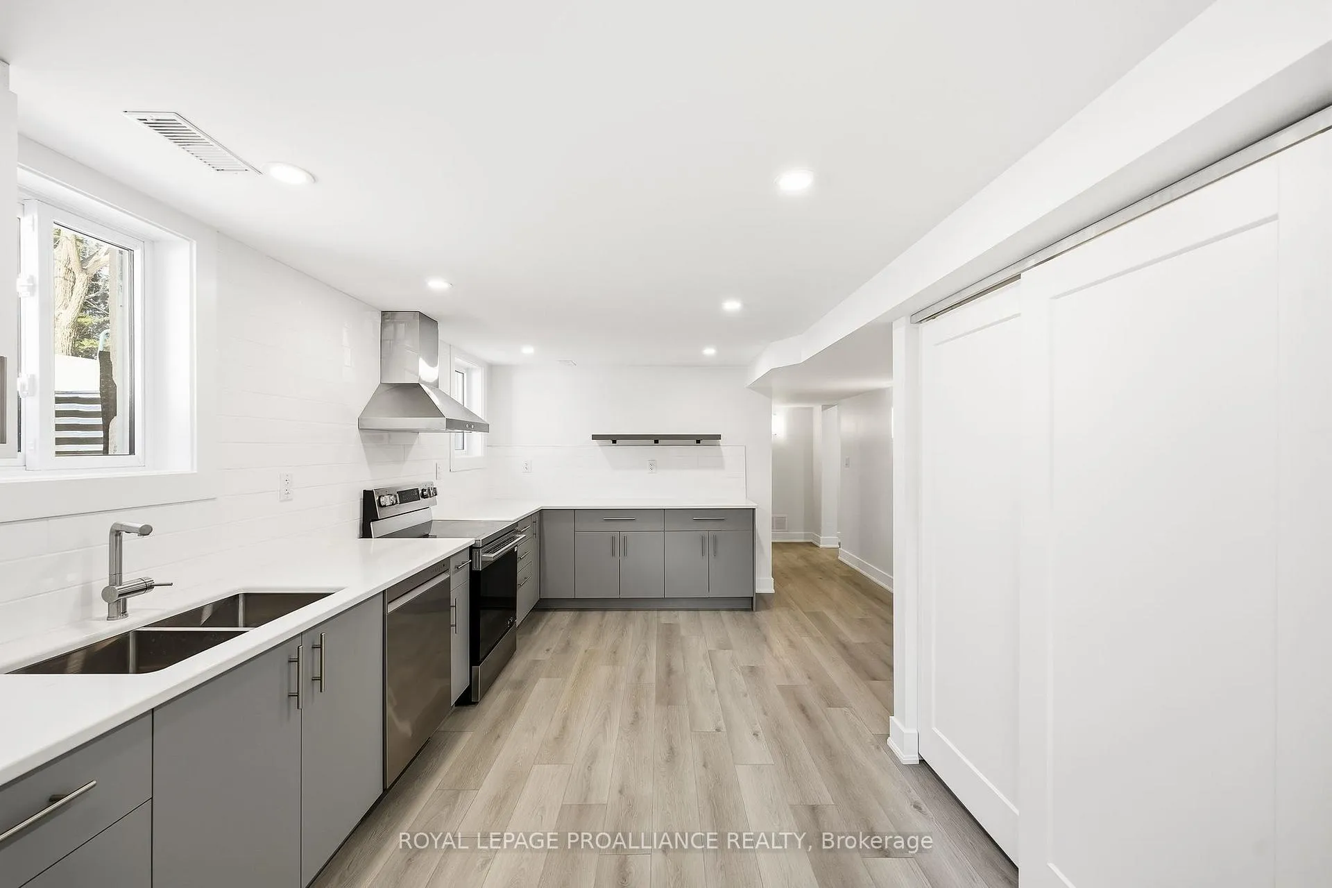 Photo 21 of 45 Hamilton Avenue, Cobourg — HOMEH