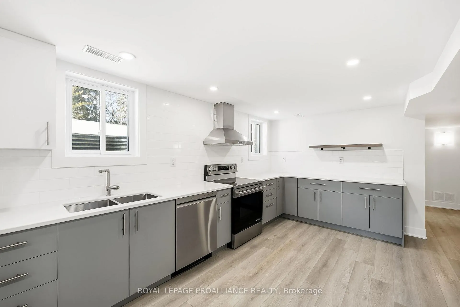 Photo 23 of 45 Hamilton Avenue, Cobourg — HOMEH