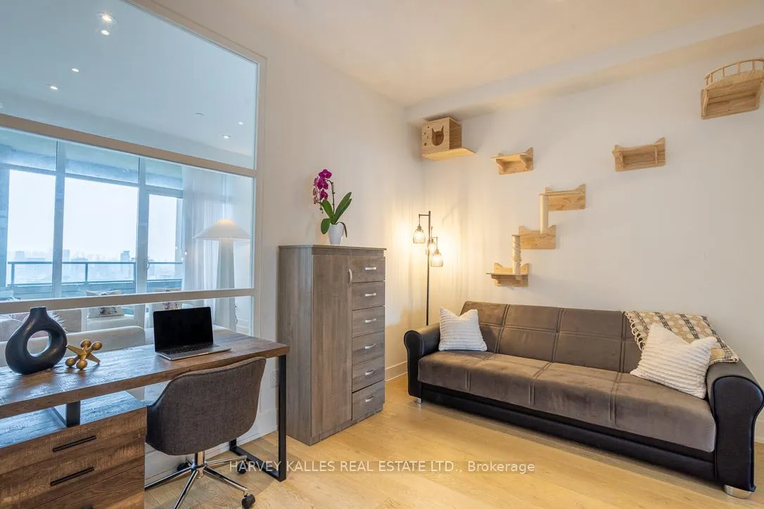 Photo 17 of Unit 1013, 111 St Clair Avenue W, Toronto, Yonge-St. Clair — HOMEH