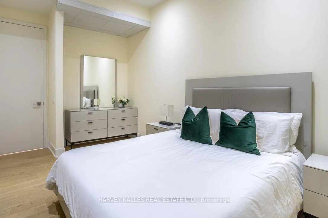 Photo 32 of Unit 1013, 111 St Clair Avenue W, Toronto, Yonge-St. Clair — HOMEH