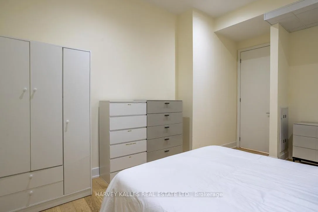 Photo 33 of Unit 1013, 111 St Clair Avenue W, Toronto, Yonge-St. Clair — HOMEH