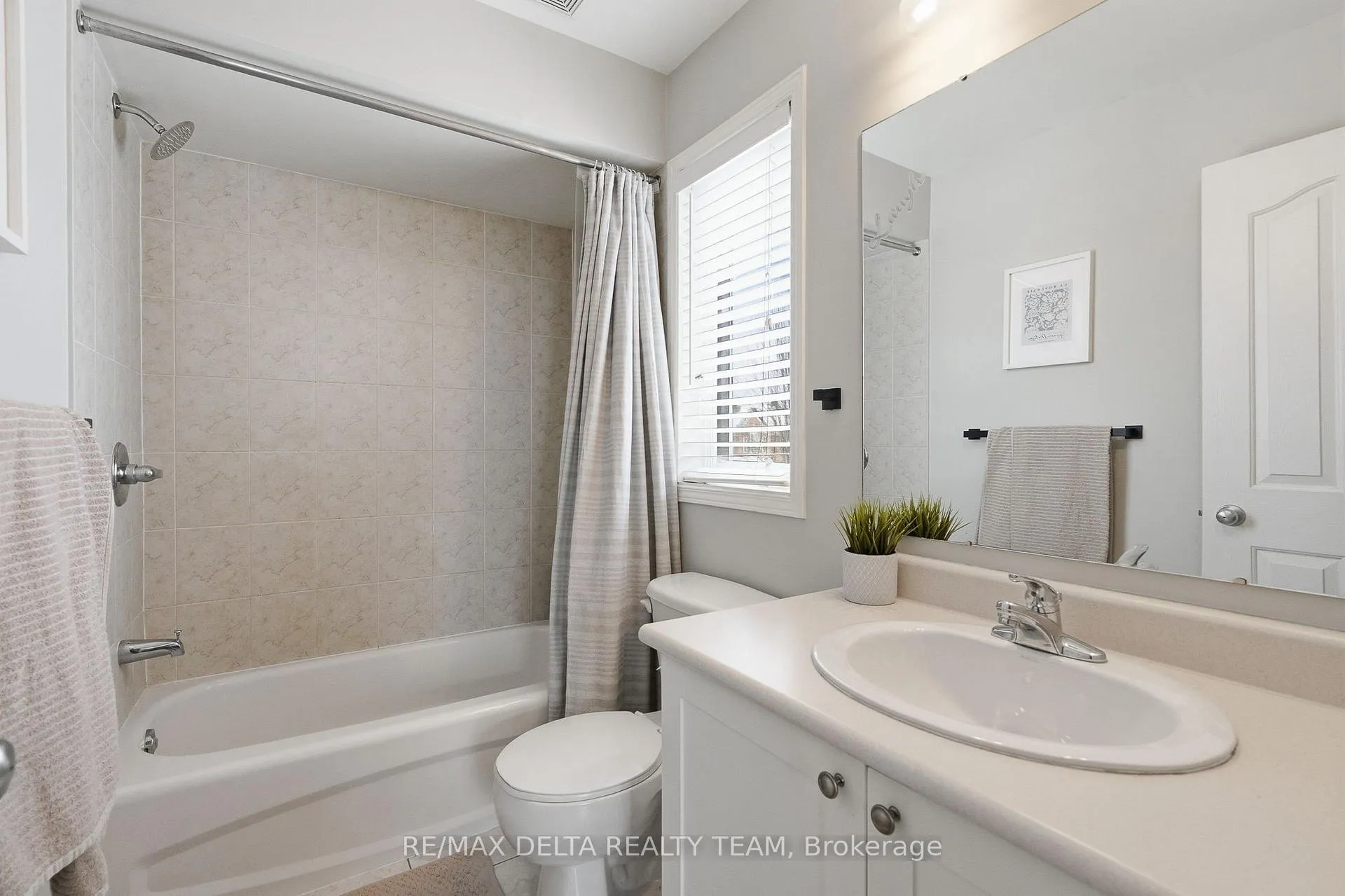 Photo 25 of 2224 Merlot Way, Ottawa, Springridge/East Village — HOMEH