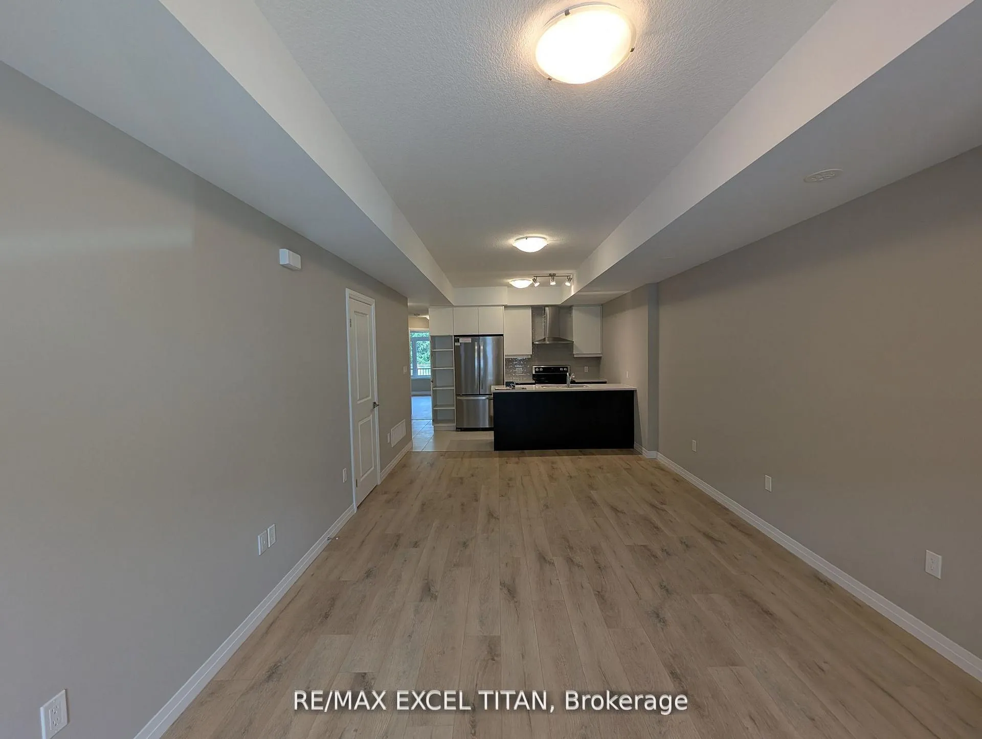 Photo 4 of 74 Thatcher Drive, Guelph, Village By The Arboretum — HOMEH