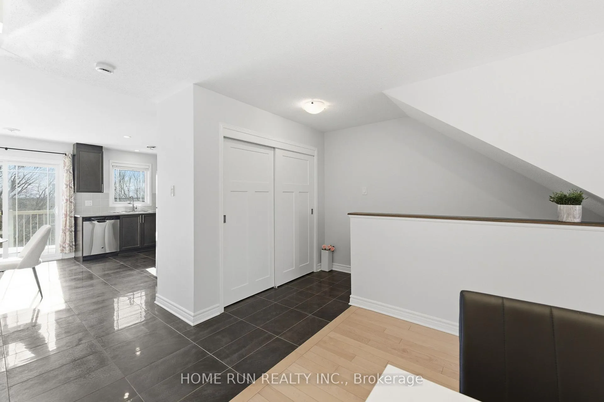 Photo 11 of 462 Leboutillier Avenue, Ottawa, Carson Meadows — HOMEH
