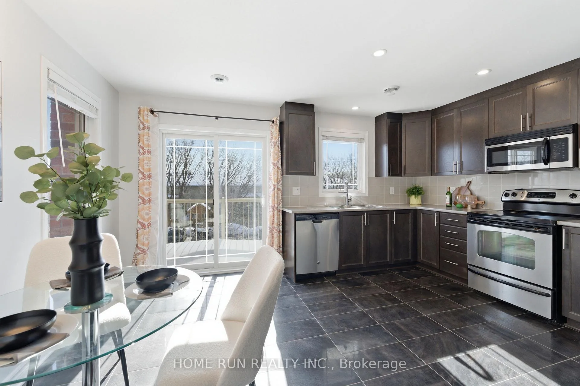 Photo 14 of 462 Leboutillier Avenue, Ottawa, Carson Meadows — HOMEH