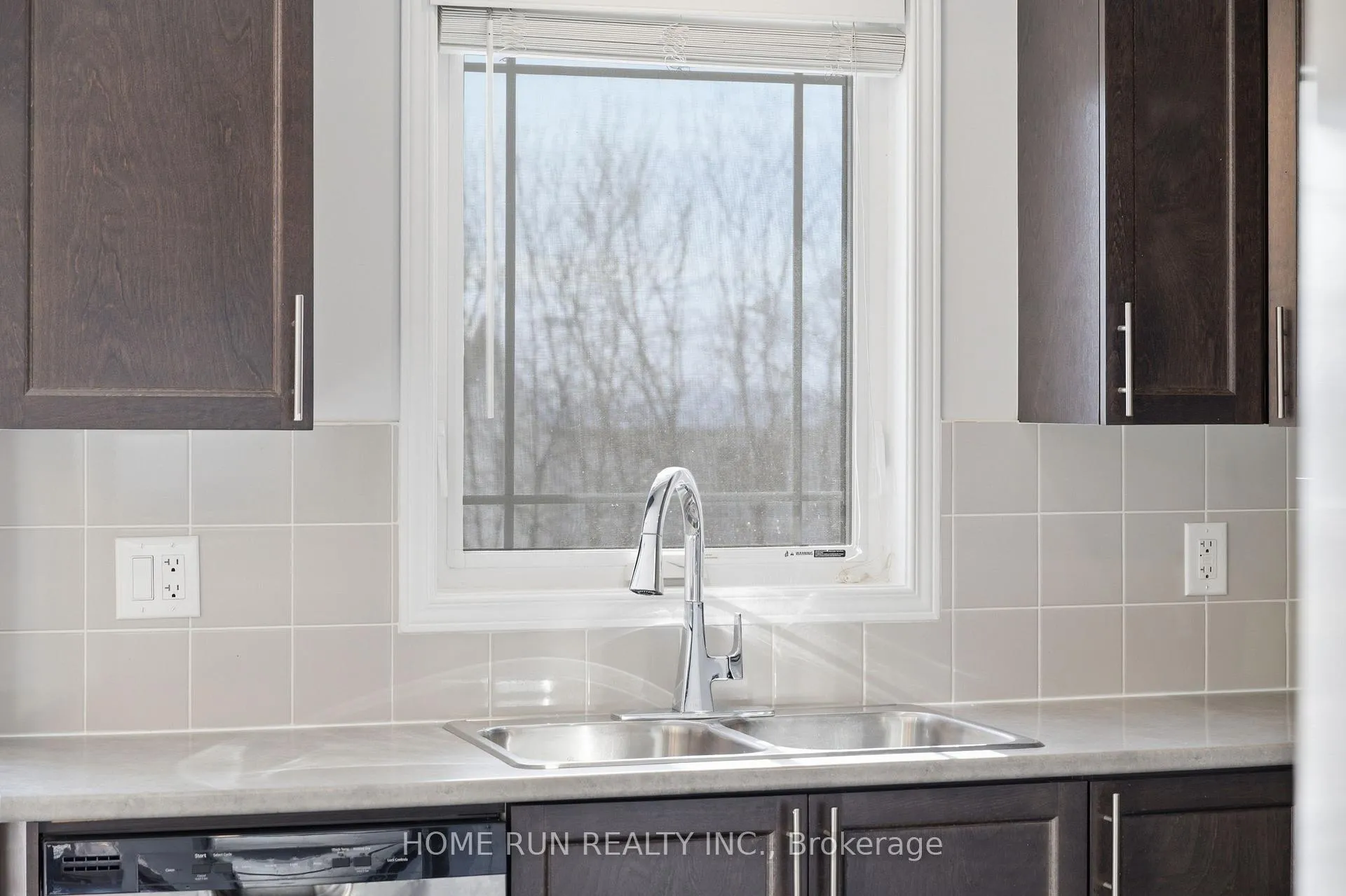Photo 17 of 462 Leboutillier Avenue, Ottawa, Carson Meadows — HOMEH