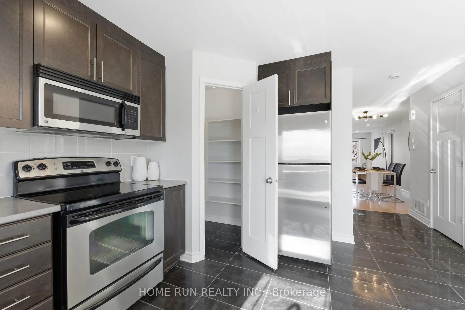 Photo 19 of 462 Leboutillier Avenue, Ottawa, Carson Meadows — HOMEH