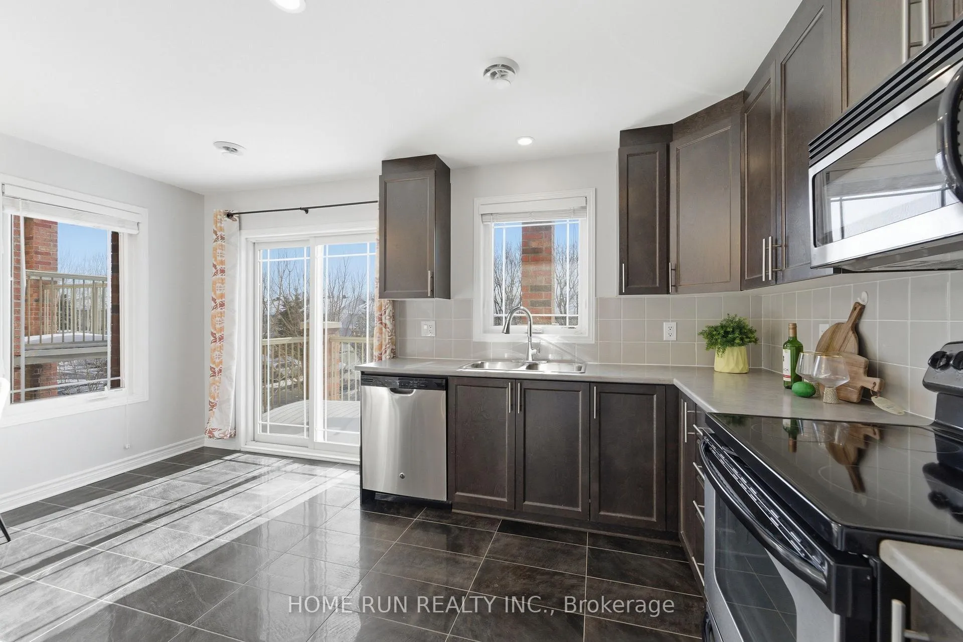 Photo 20 of 462 Leboutillier Avenue, Ottawa, Carson Meadows — HOMEH
