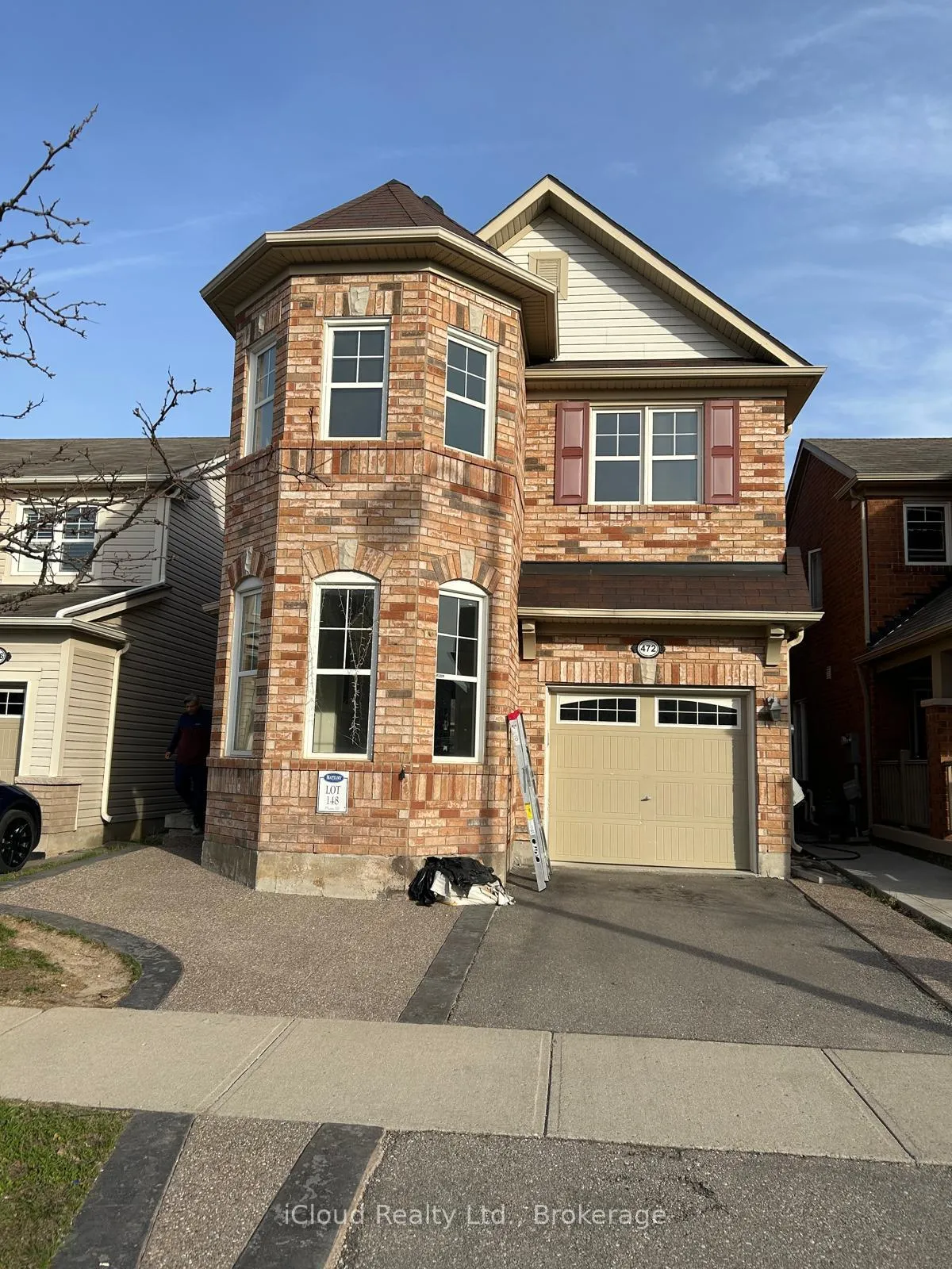 Photo 2 of 472 Carbert Crescent, Milton, Willmott — HOMEH