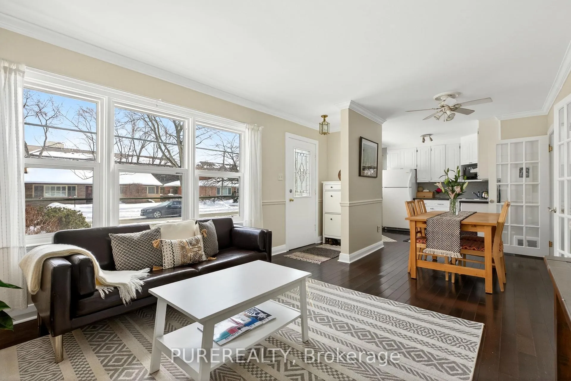 Photo 2 of 2067 Maplewood Drive, Burlington, Brant — HOMEH