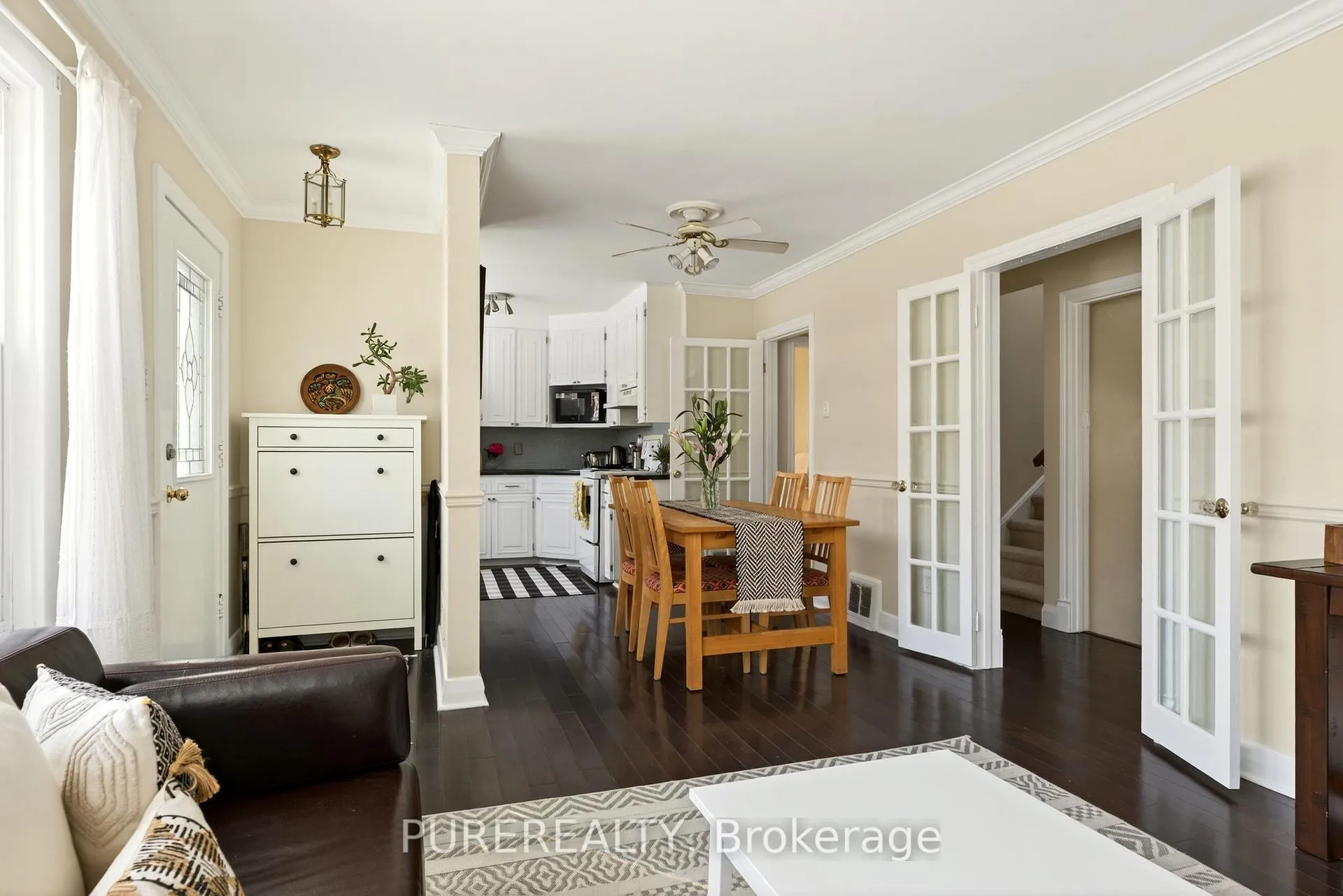 Photo 3 of 2067 Maplewood Drive, Burlington, Brant — HOMEH